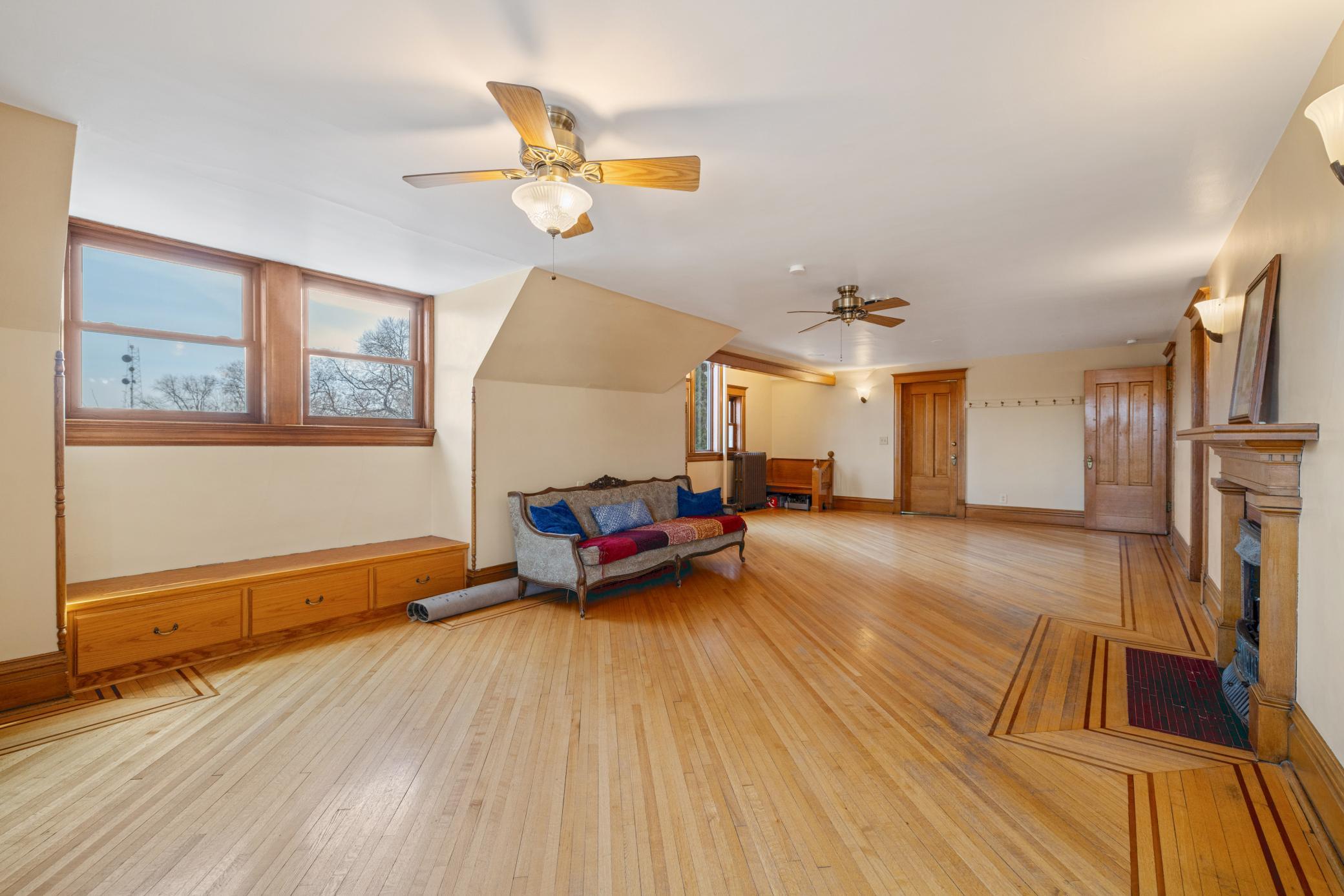 1899 single family home for sale at 1100 3rd Avenue S in Fargo, ND — 7 bed, 5 bath (photo 33 of 78)