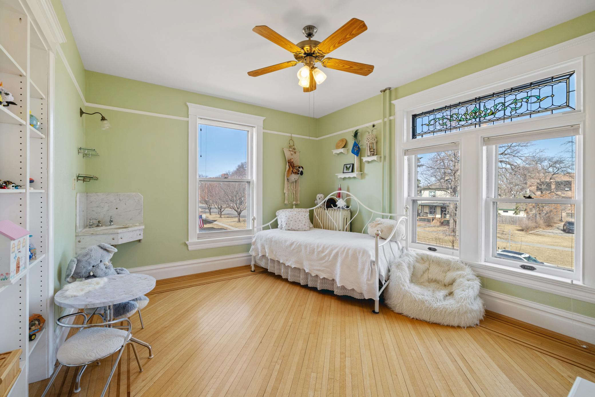 1899 single family home for sale at 1100 3rd Avenue S in Fargo, ND — 7 bed, 5 bath (photo 39 of 78)