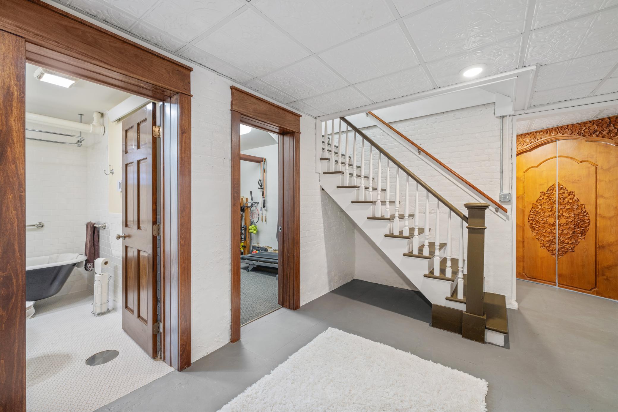 1899 single family home for sale at 1100 3rd Avenue S in Fargo, ND — 7 bed, 5 bath (photo 45 of 78)