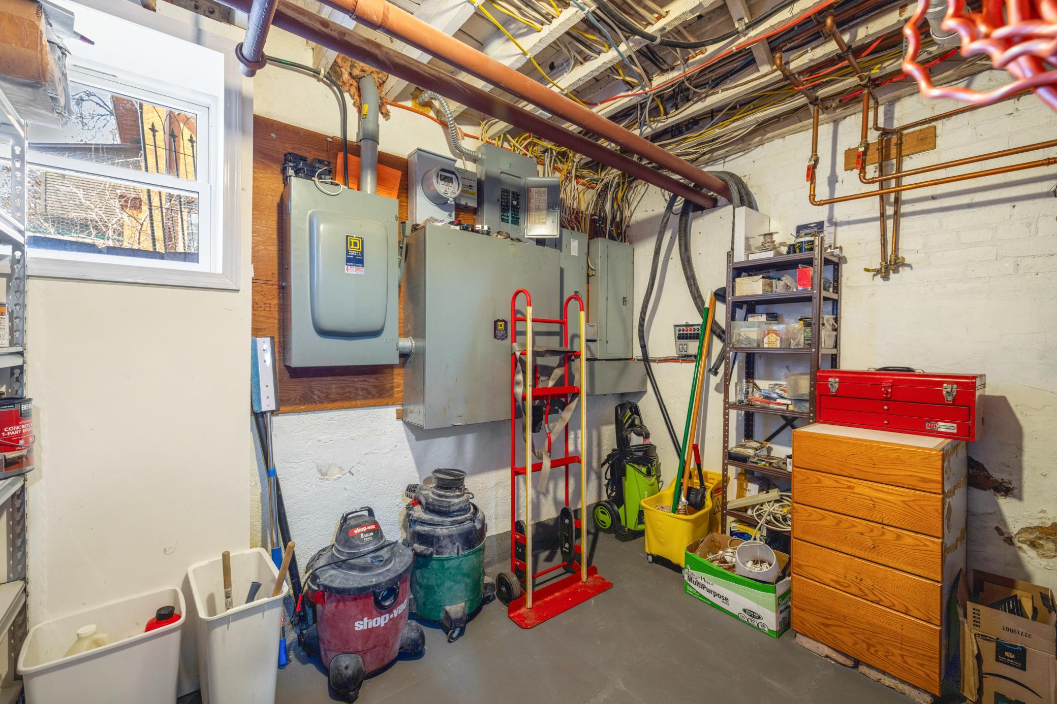 1899 single family home for sale at 1100 3rd Avenue S in Fargo, ND — 7 bed, 5 bath (photo 54 of 78)