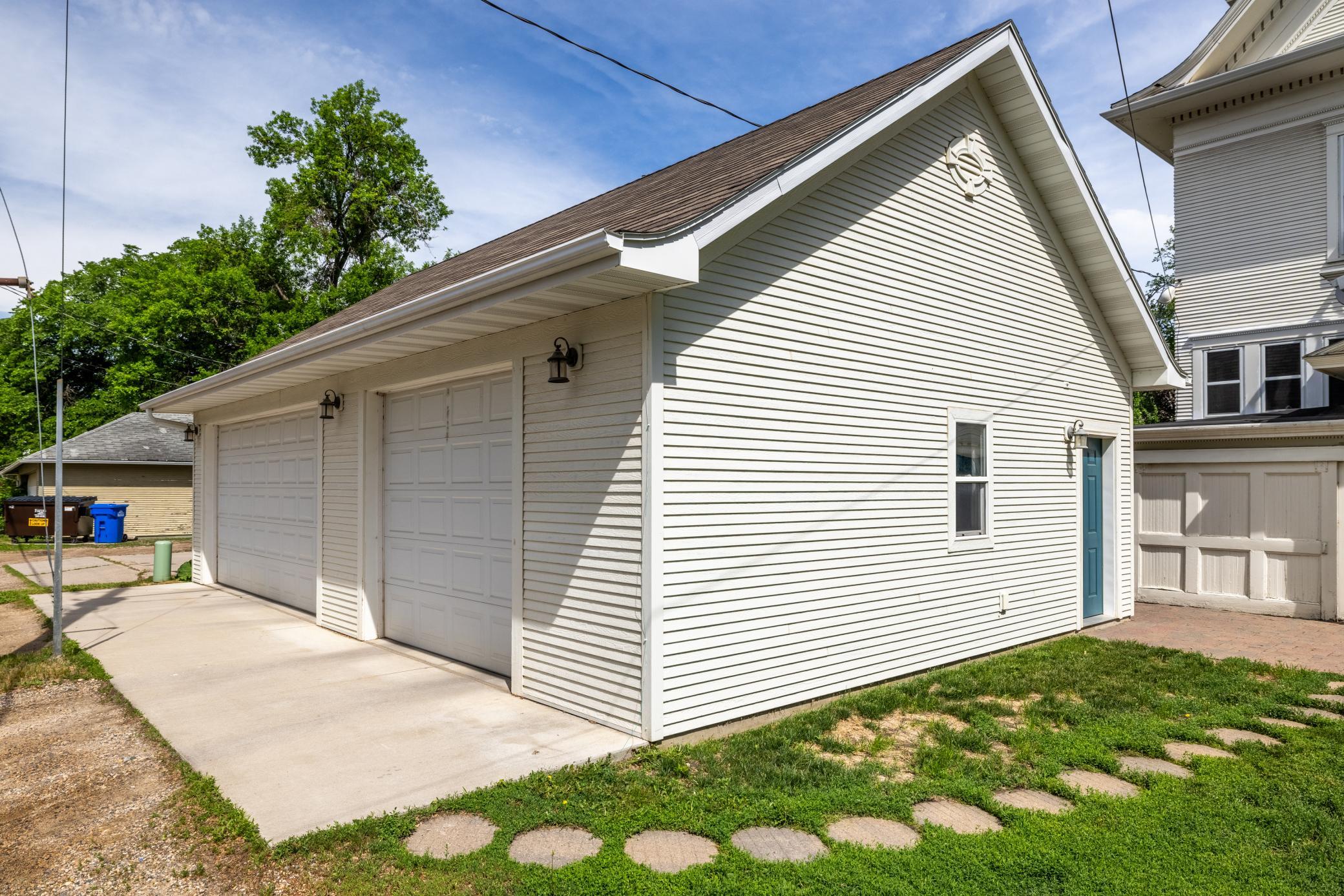 1899 single family home for sale at 1100 3rd Avenue S in Fargo, ND — 7 bed, 5 bath (photo 55 of 78)