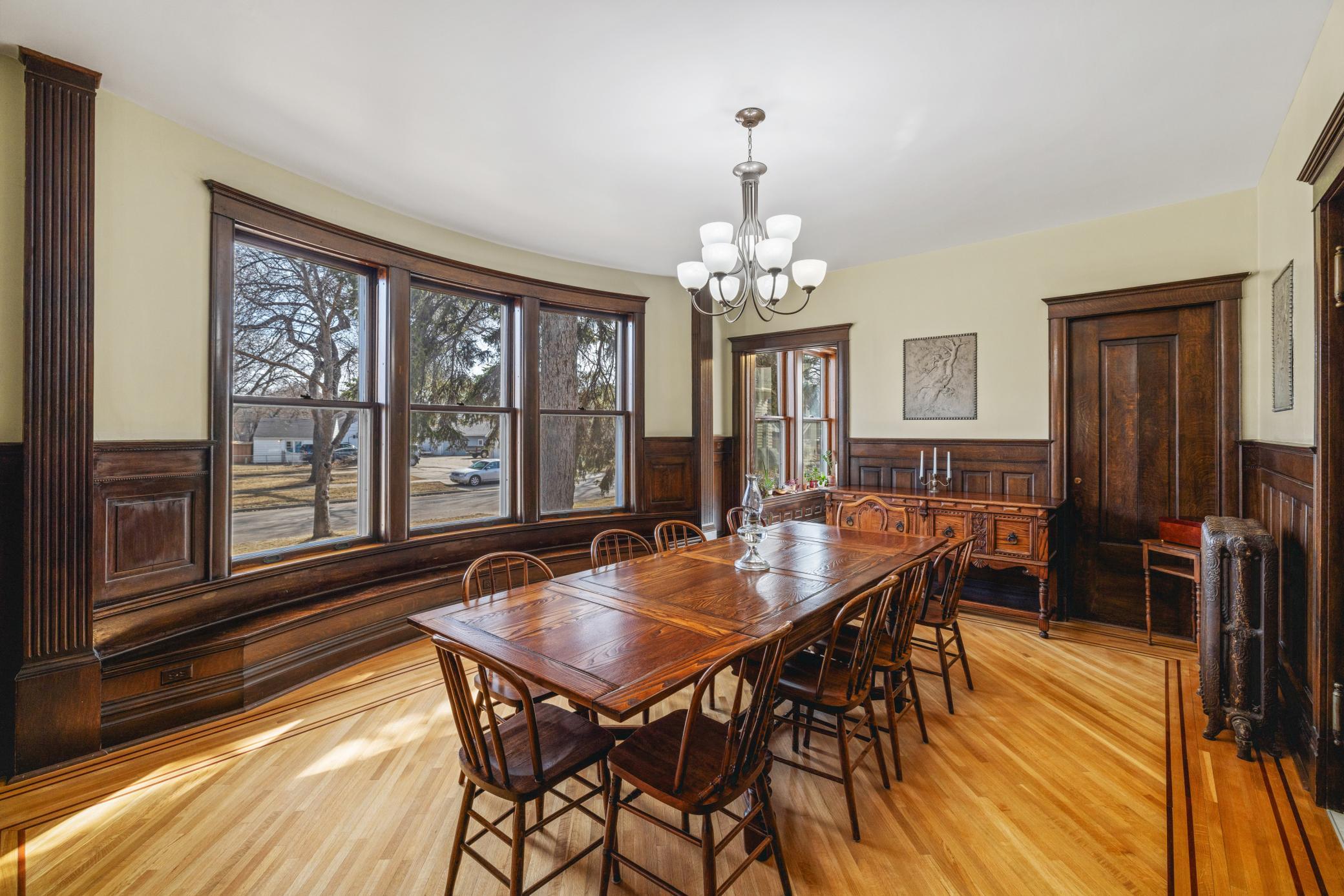 1899 single family home for sale at 1100 3rd Avenue S in Fargo, ND — 7 bed, 5 bath (photo 7 of 78)