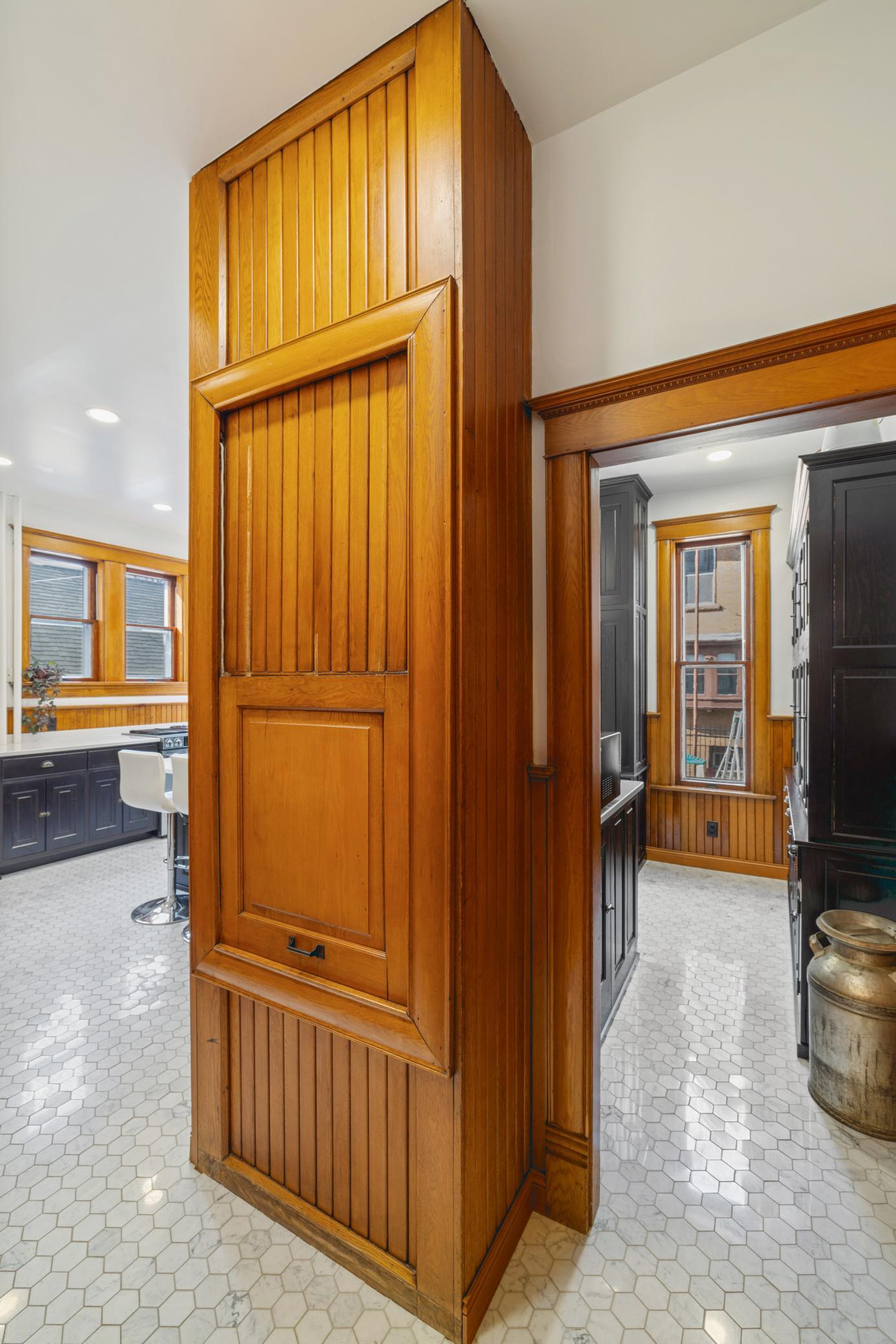 1899 single family home for sale at 1100 3rd Avenue S in Fargo, ND — 7 bed, 5 bath (photo 71 of 78)