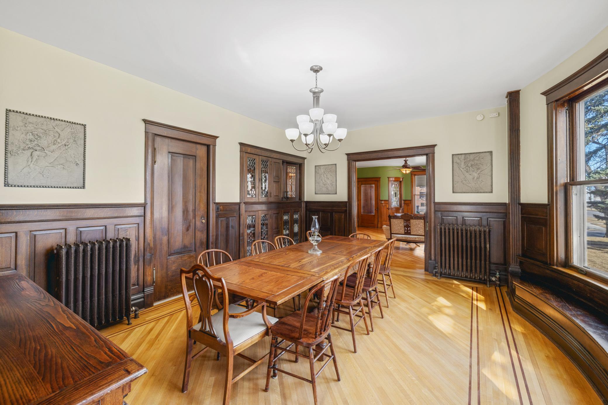 1899 single family home for sale at 1100 3rd Avenue S in Fargo, ND — 7 bed, 5 bath (photo 9 of 78)