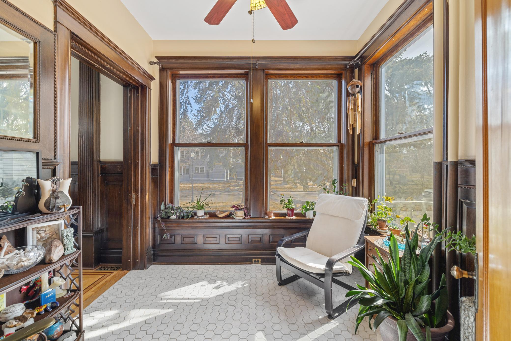 1899 single family home for sale at 1100 3rd Avenue S in Fargo, ND — 7 bed, 5 bath (photo 10 of 78)