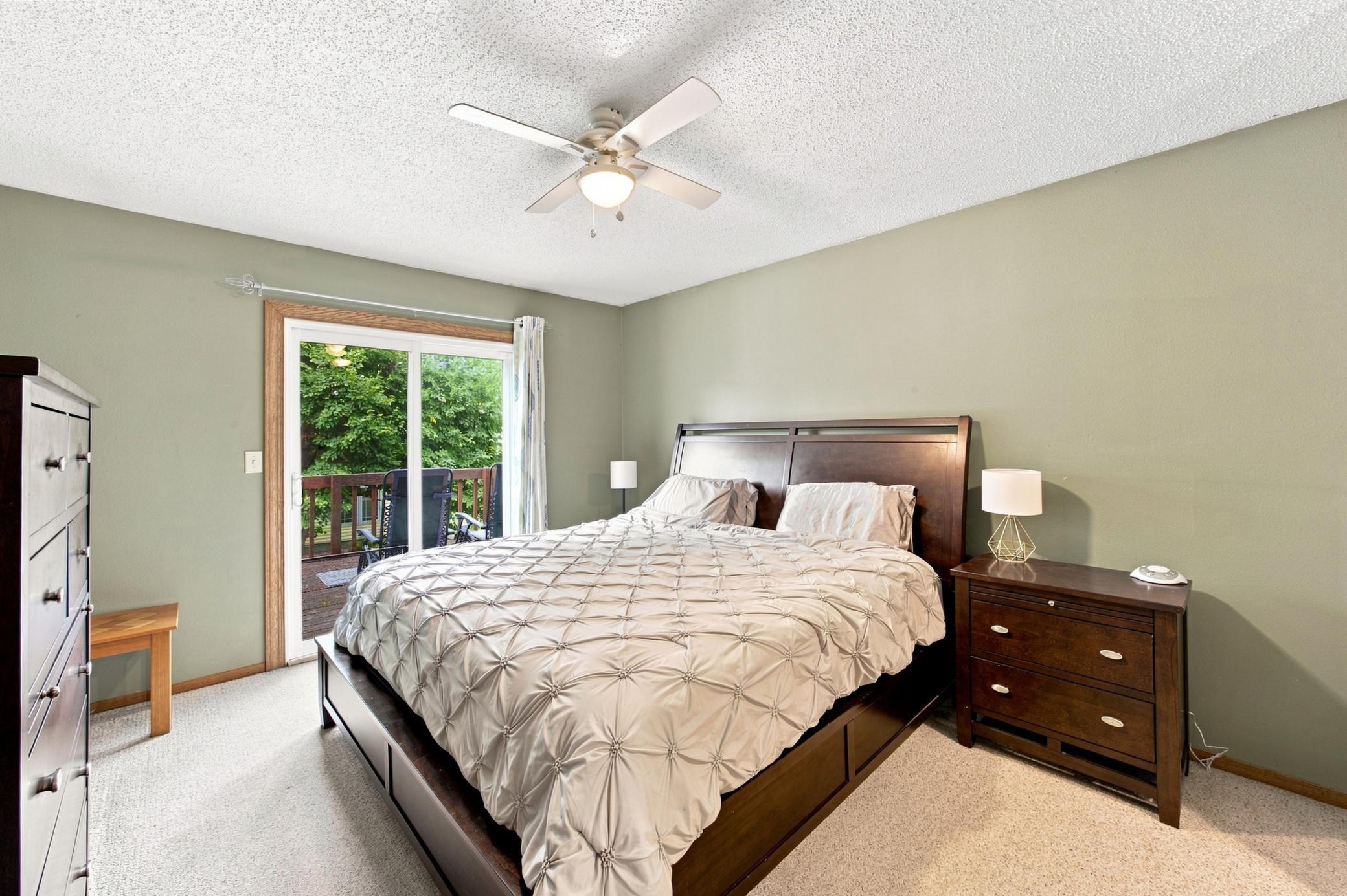1985 single family home for sale at 1513 28th Avenue S in Fargo, ND — 4 bed, 2 bath (photo 15 of 29)
