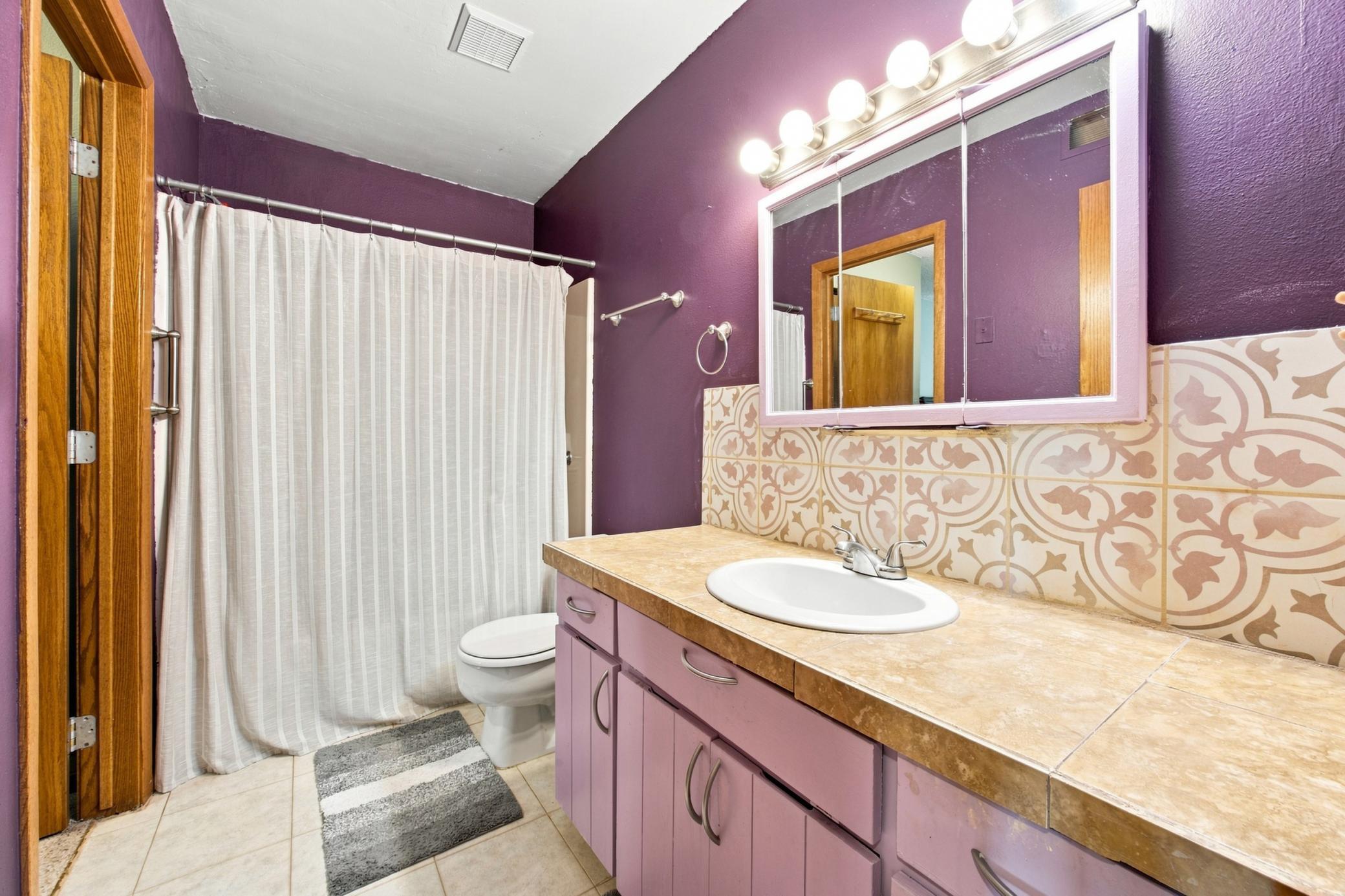 1985 single family home for sale at 1513 28th Avenue S in Fargo, ND — 4 bed, 2 bath (photo 19 of 29)