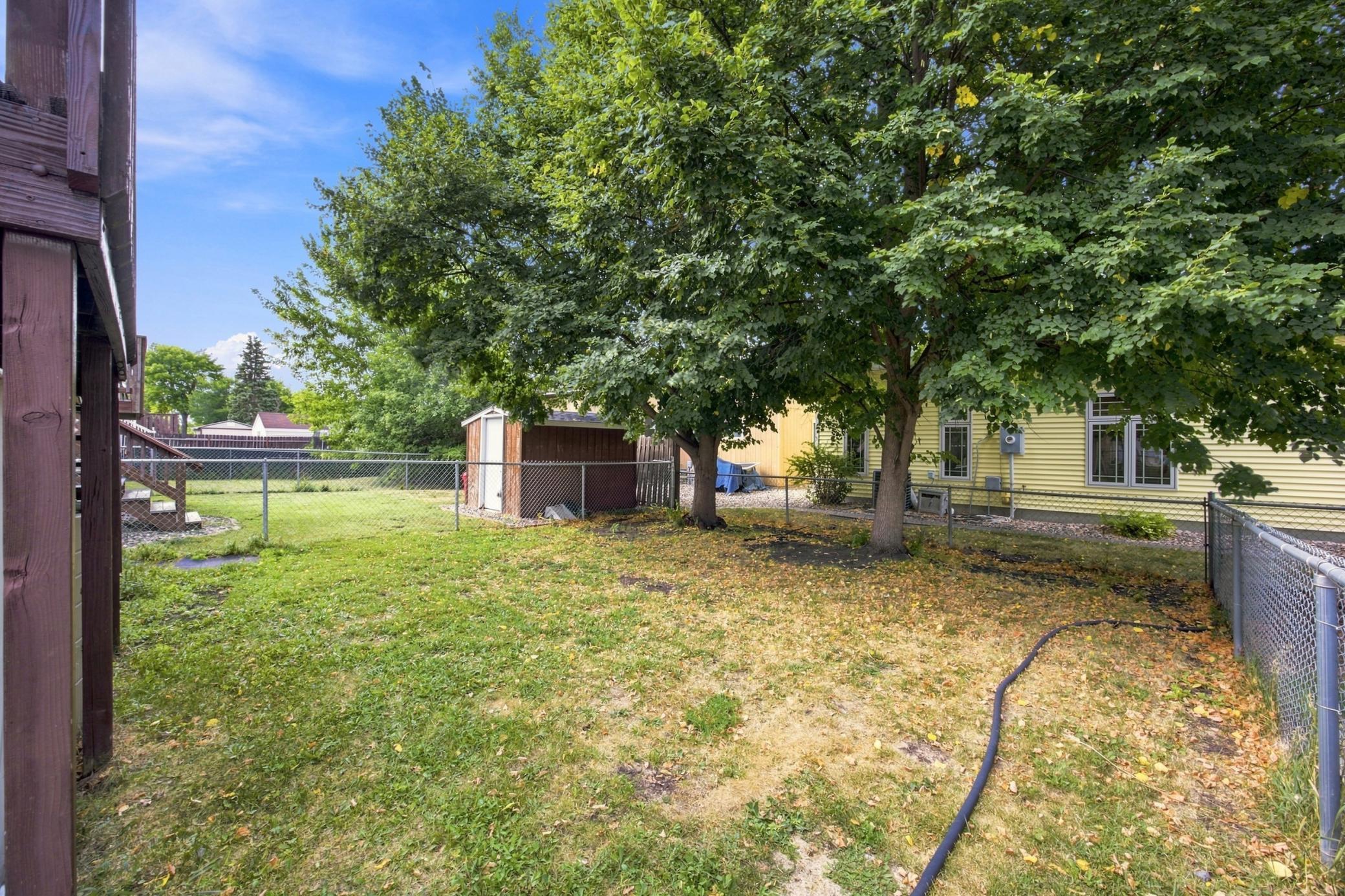 1985 single family home for sale at 1513 28th Avenue S in Fargo, ND — 4 bed, 2 bath (photo 29 of 29)
