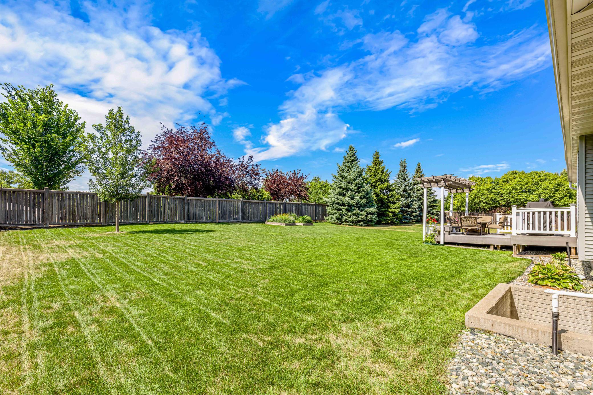 2005 single family home for sale at 1622 3rd Street W in West Fargo, ND — 4 bed, 3 bath (photo 11 of 46)