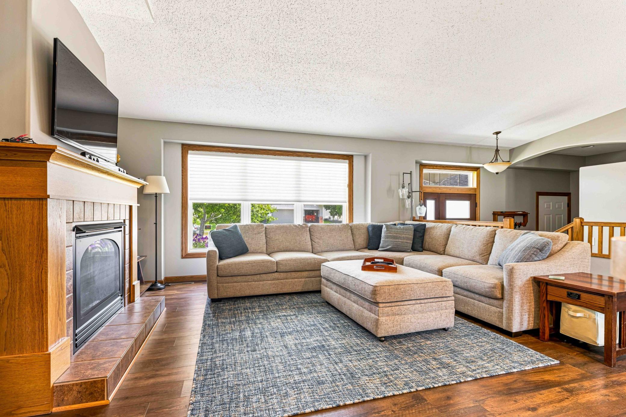 2005 single family home for sale at 1622 3rd Street W in West Fargo, ND — 4 bed, 3 bath (photo 14 of 46)