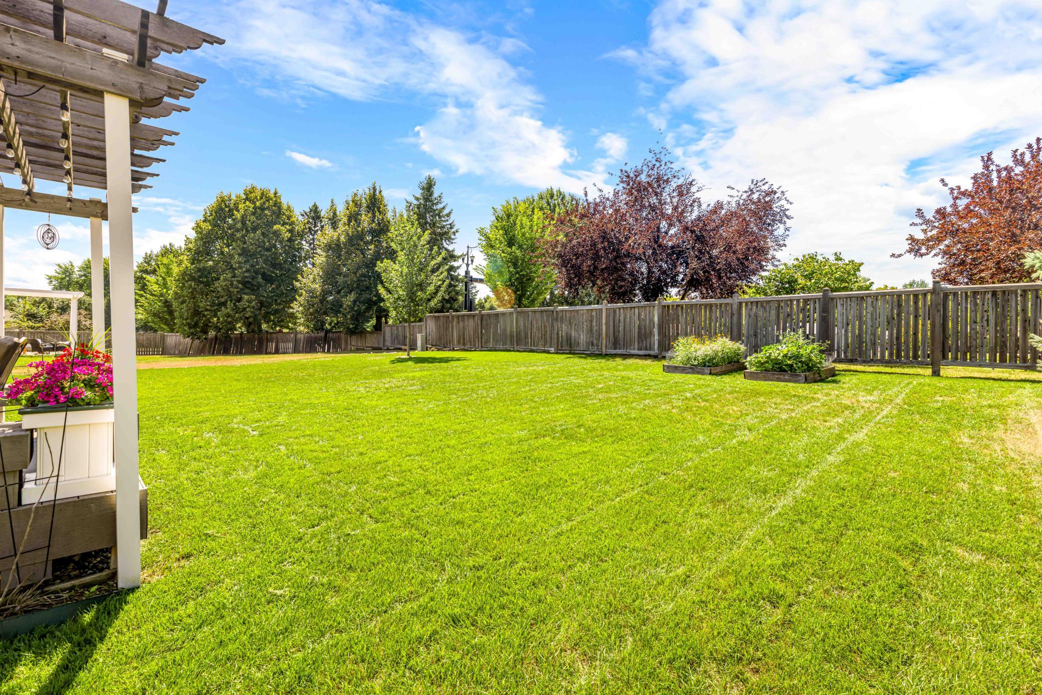 2005 single family home for sale at 1622 3rd Street W in West Fargo, ND — 4 bed, 3 bath (photo 5 of 46)