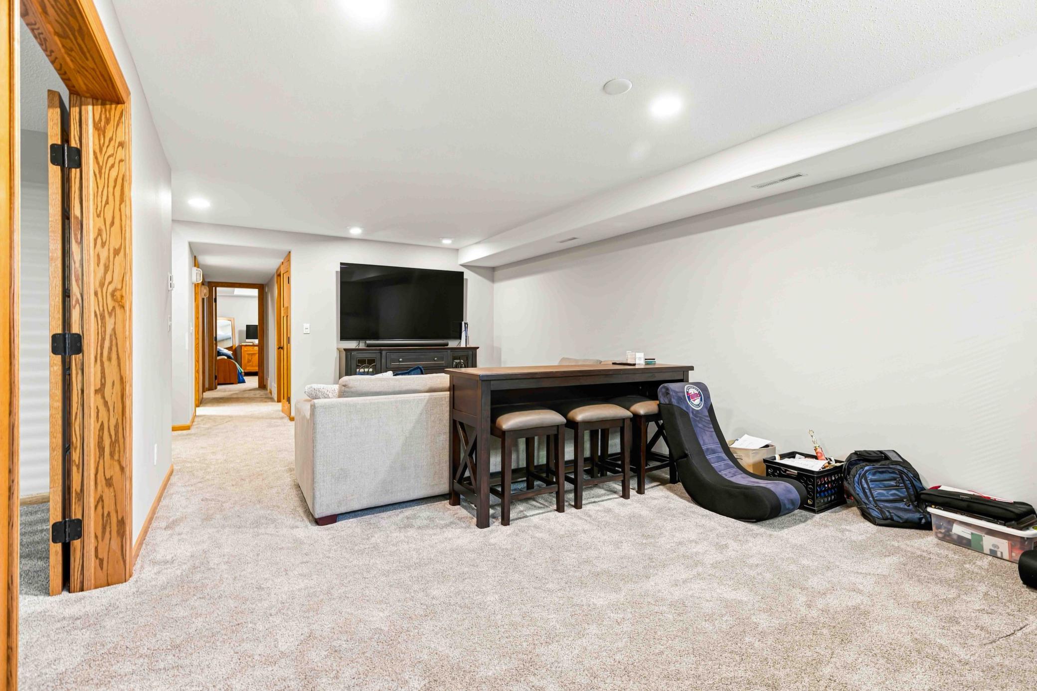 2005 single family home for sale at 1622 3rd Street W in West Fargo, ND — 4 bed, 3 bath (photo 41 of 46)