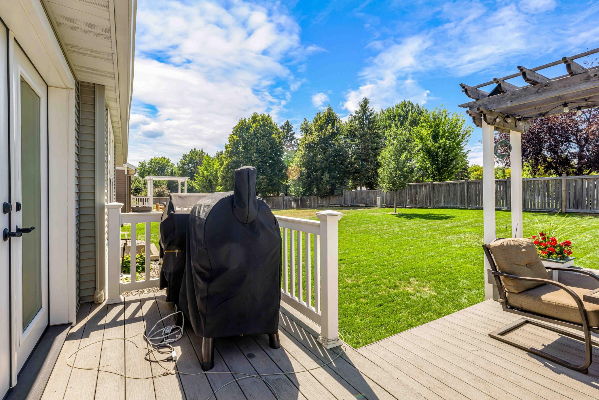 2005 single family home for sale at 1622 3rd Street W in West Fargo, ND — 4 bed, 3 bath (photo 10 of 46)