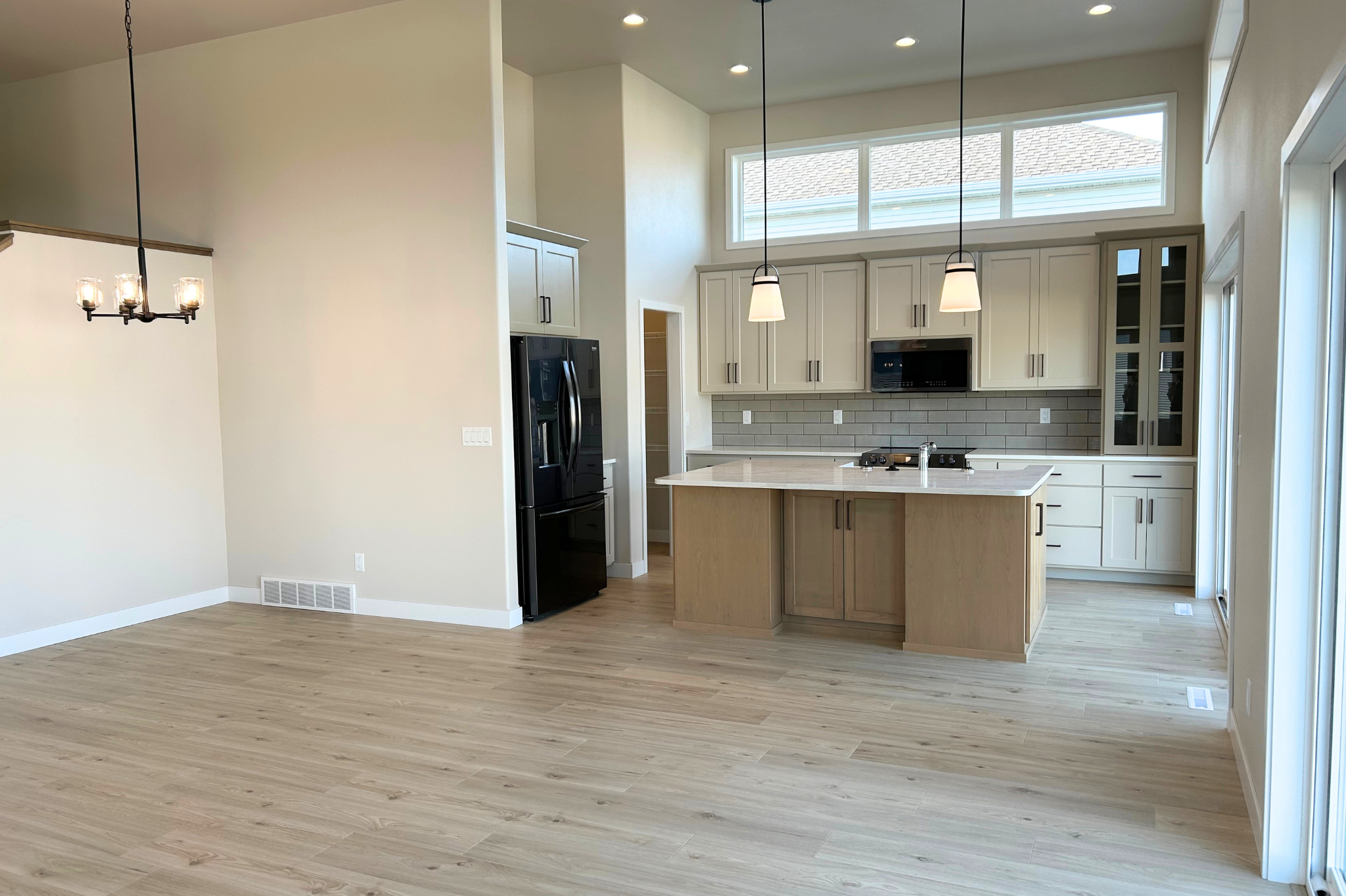 2026 single family home for sale at 6749 30th Street S in Fargo, ND — 3 bed, 3 bath (photo 5 of 11)