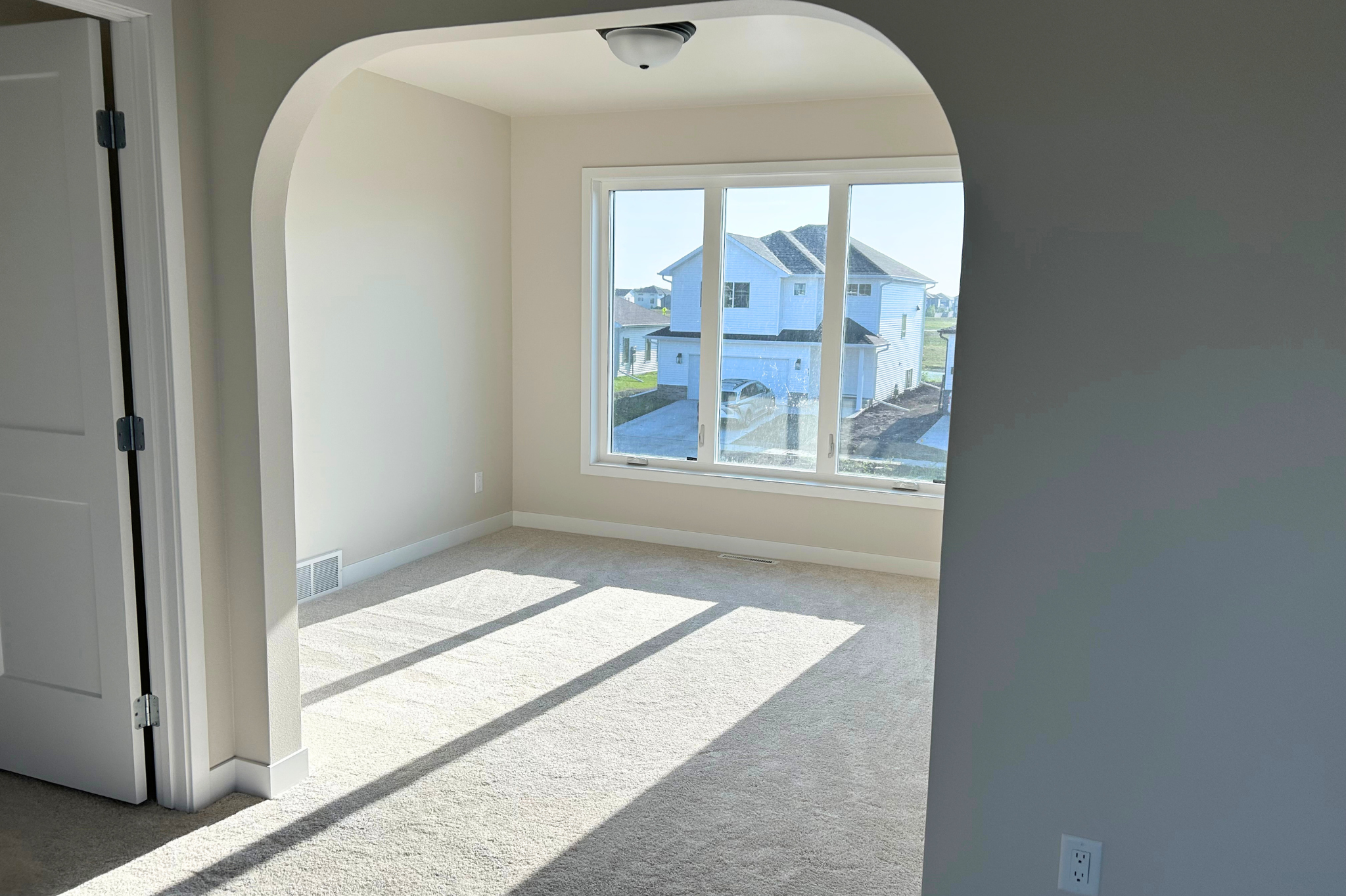2026 single family home for sale at 6749 30th Street S in Fargo, ND — 3 bed, 3 bath (photo 8 of 11)
