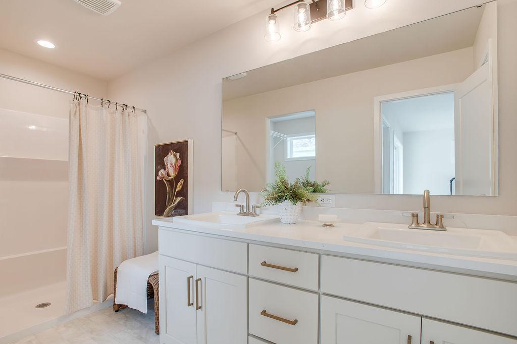 2026 single family home for sale at 6749 30th Street S in Fargo, ND — 3 bed, 3 bath (photo 21 of 34)