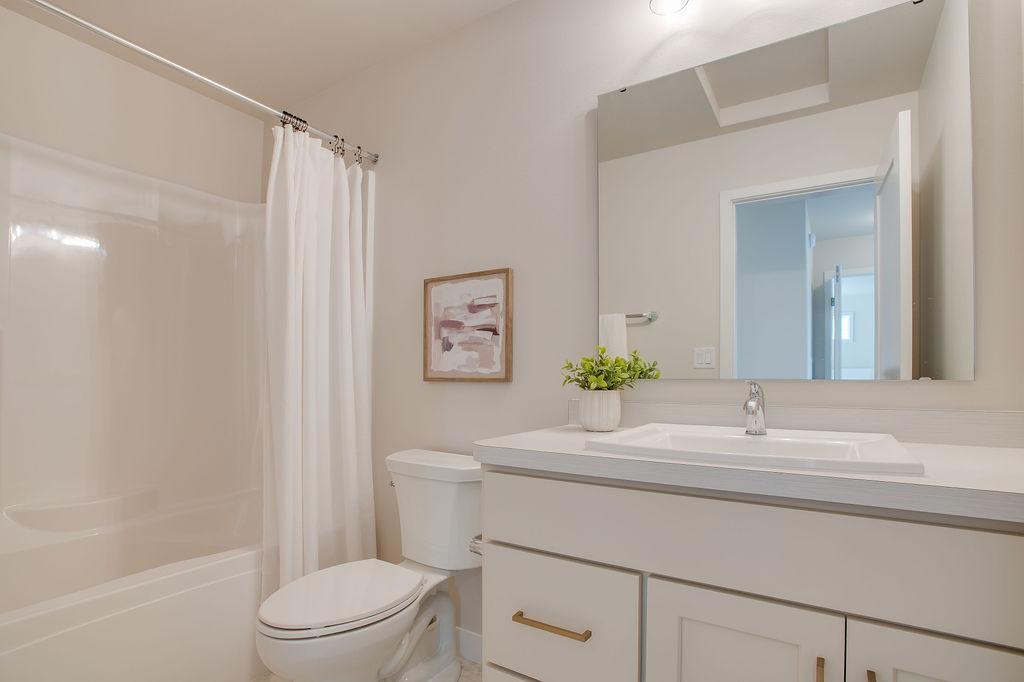 2026 single family home for sale at 6749 30th Street S in Fargo, ND — 3 bed, 3 bath (photo 26 of 34)