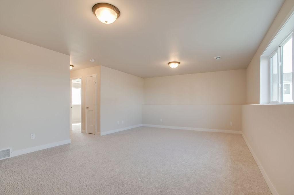 2026 single family home for sale at 6749 30th Street S in Fargo, ND — 3 bed, 3 bath (photo 27 of 34)