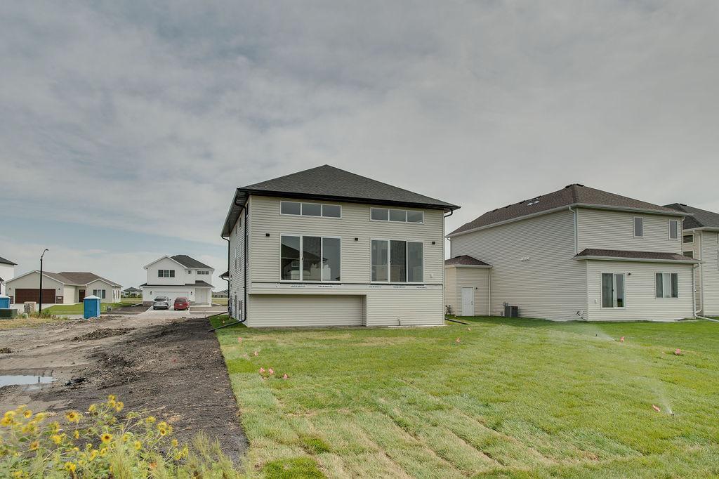 2026 single family home for sale at 6749 30th Street S in Fargo, ND — 3 bed, 3 bath (photo 34 of 34)