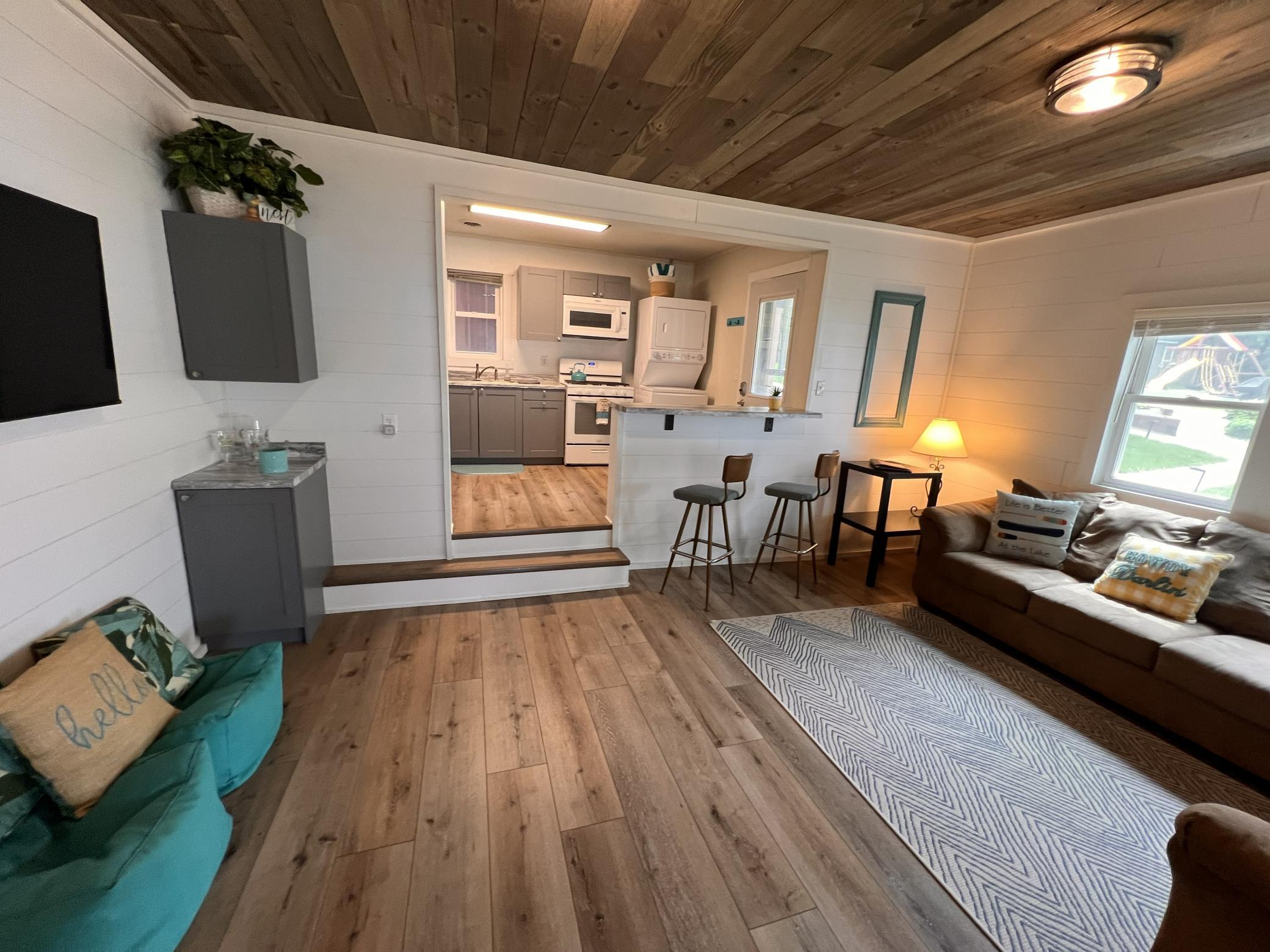 1949 single family home for sale at 1321 S Darling Drive NW in Alexandria, MN — 2 bed, 1 bath (photo 7 of 16)