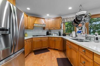 1992 single family home for sale at 11077 Leisure Lane in Brainerd, MN — 3 bed, 3 bath (photo 43 of 64)