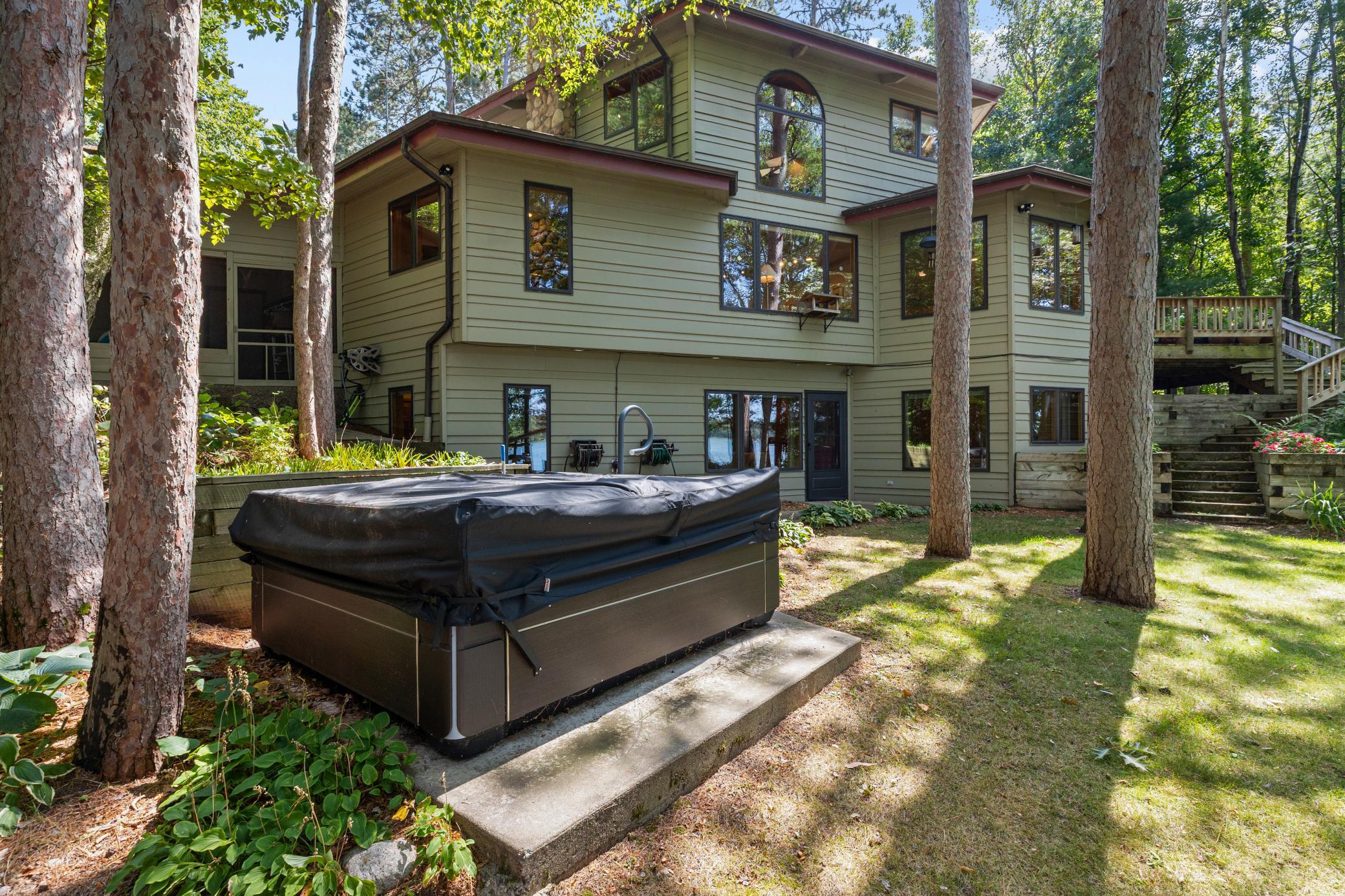 1992 single family home for sale at 11077 Leisure Lane in Brainerd, MN — 3 bed, 3 bath (photo 2 of 103)
