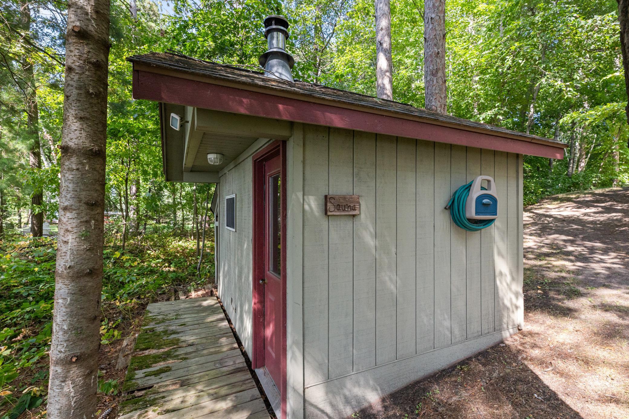 1992 single family home for sale at 11077 Leisure Lane in Brainerd, MN — 3 bed, 3 bath (photo 17 of 103)