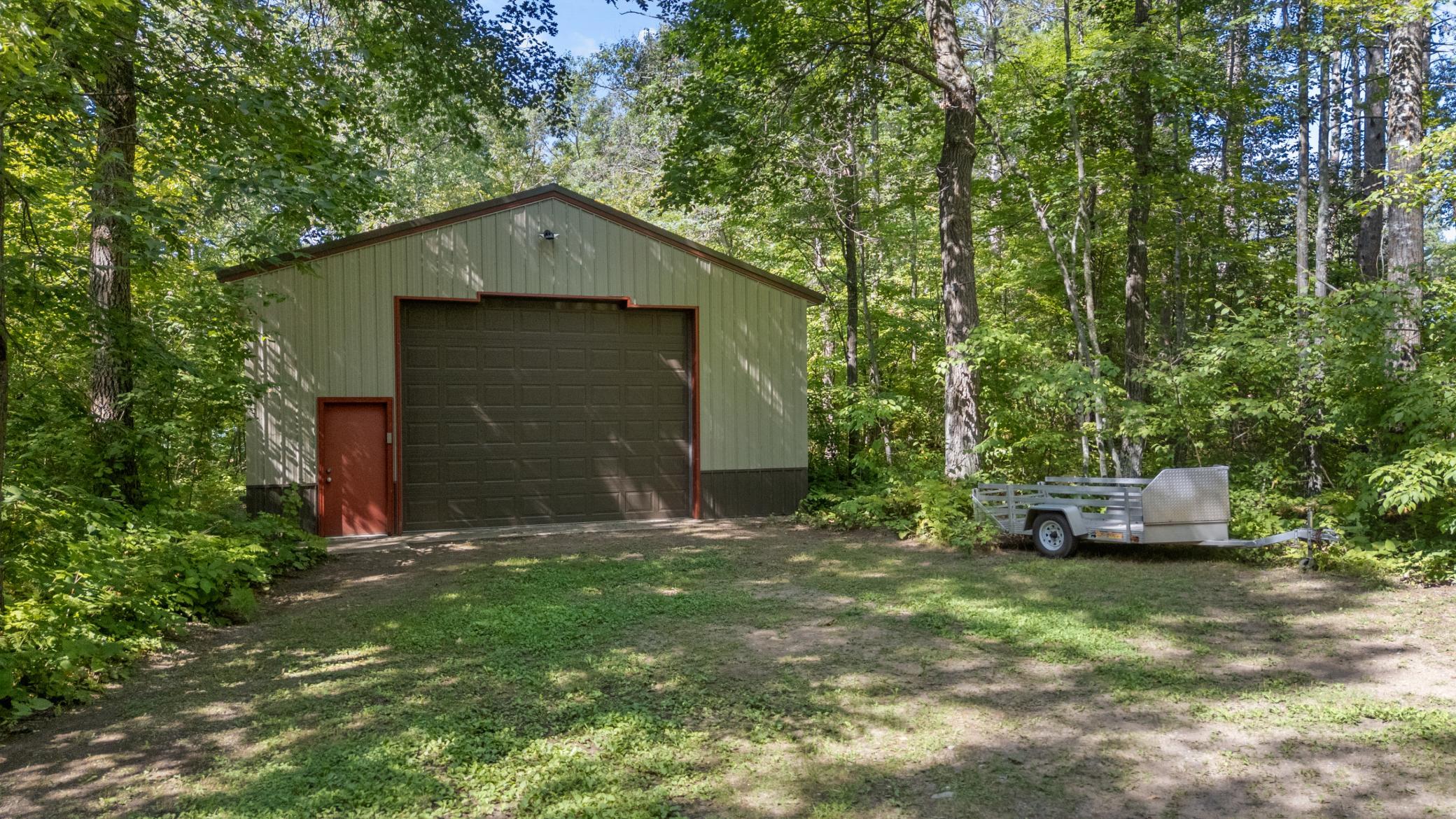 1992 single family home for sale at 11077 Leisure Lane in Brainerd, MN — 3 bed, 3 bath (photo 21 of 103)