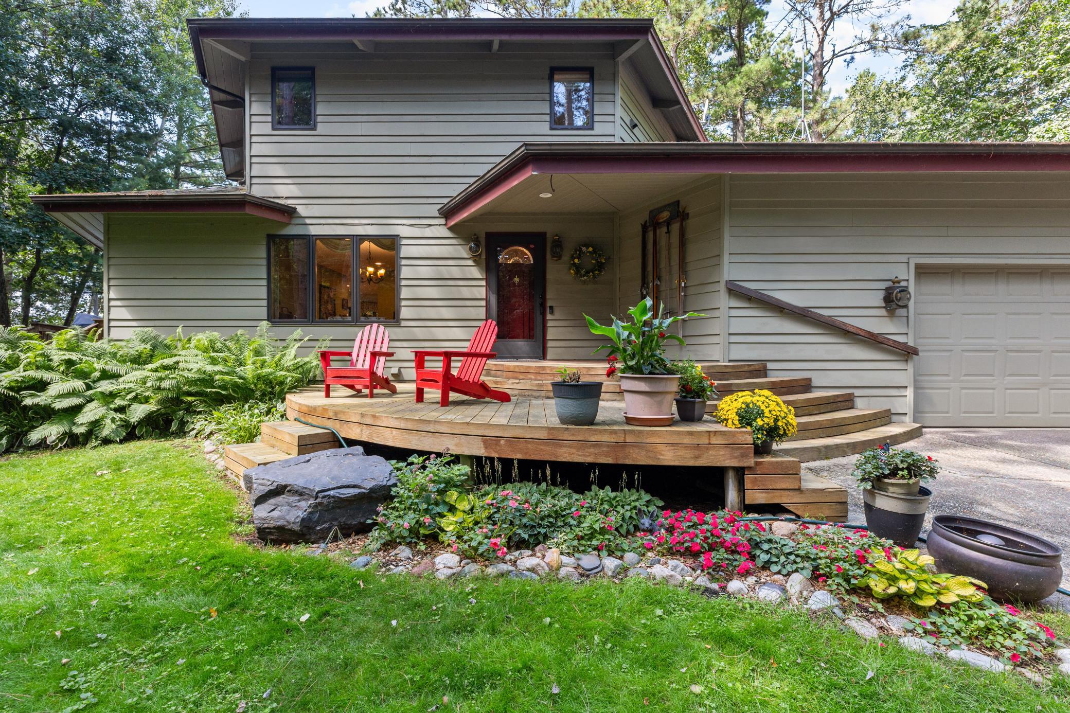 1992 single family home for sale at 11077 Leisure Lane in Brainerd, MN — 3 bed, 3 bath (photo 4 of 103)