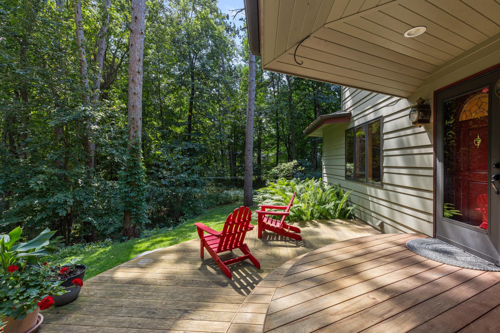 1992 single family home for sale at 11077 Leisure Lane in Brainerd, MN — 3 bed, 3 bath (photo 5 of 103)