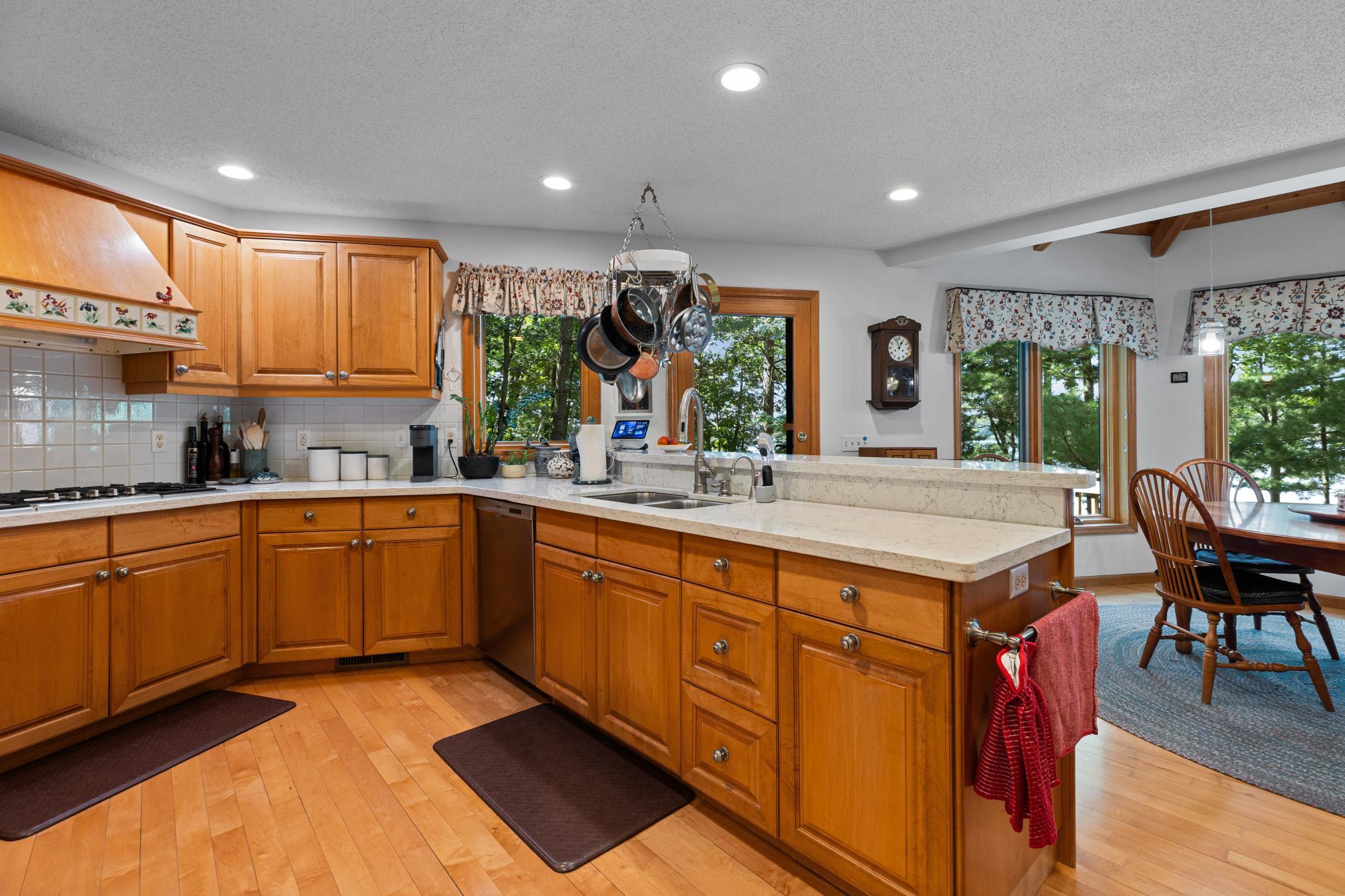 1992 single family home for sale at 11077 Leisure Lane in Brainerd, MN — 3 bed, 3 bath (photo 44 of 103)