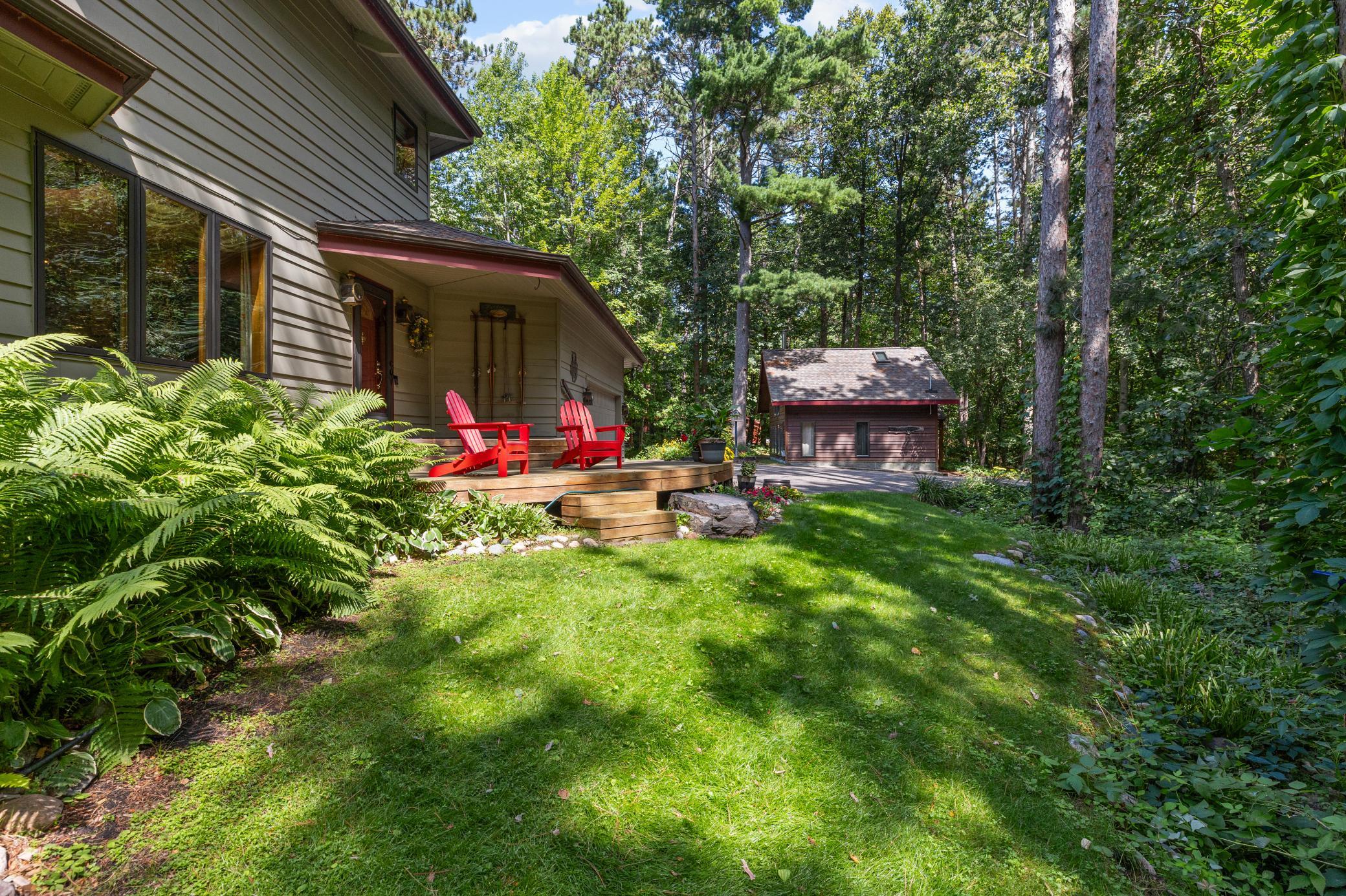 1992 single family home for sale at 11077 Leisure Lane in Brainerd, MN — 3 bed, 3 bath (photo 6 of 103)