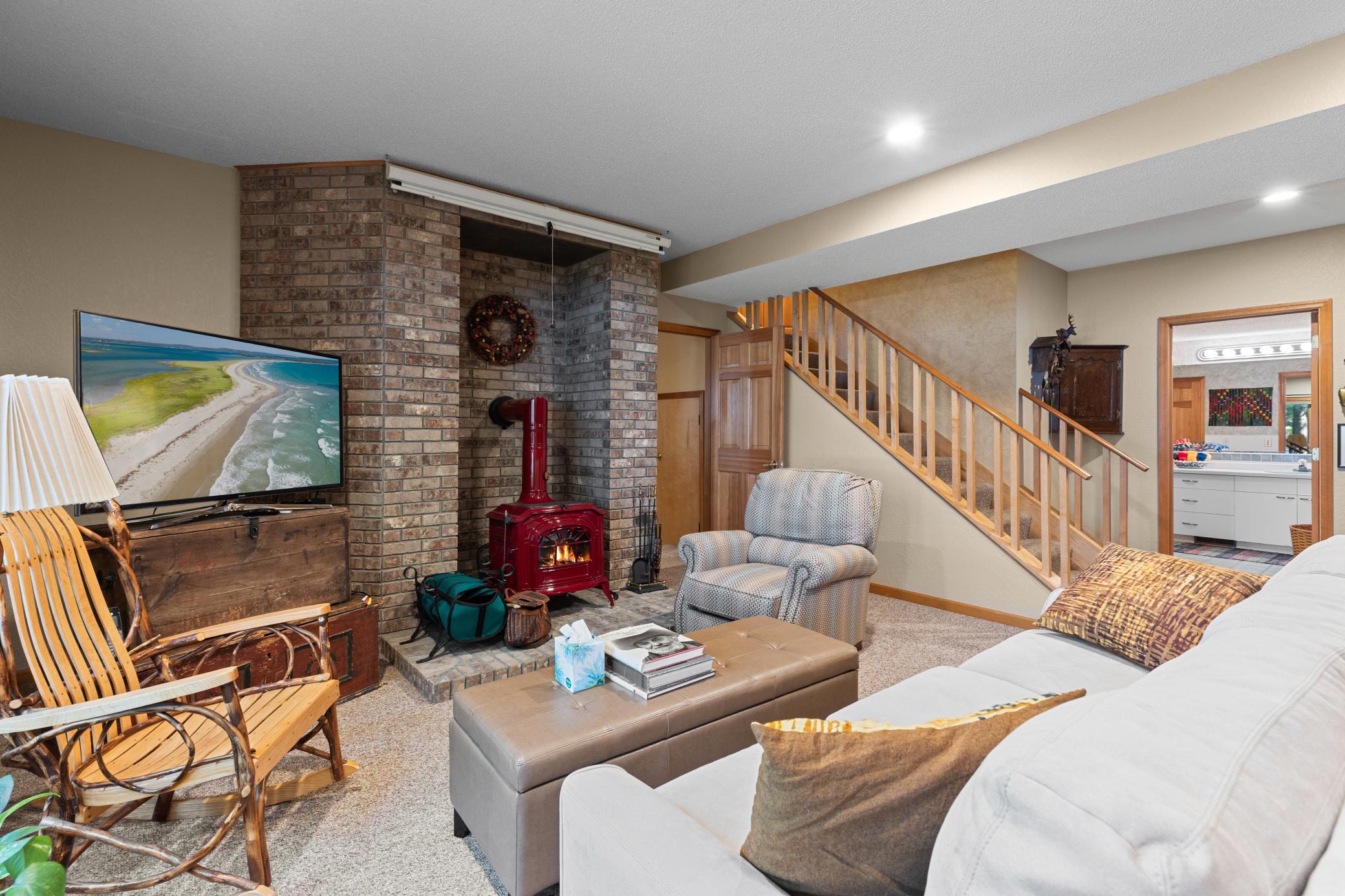 1992 single family home for sale at 11077 Leisure Lane in Brainerd, MN — 3 bed, 3 bath (photo 63 of 103)