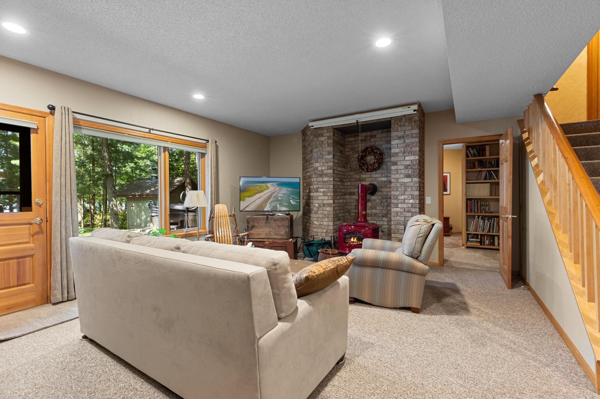 1992 single family home for sale at 11077 Leisure Lane in Brainerd, MN — 3 bed, 3 bath (photo 64 of 103)