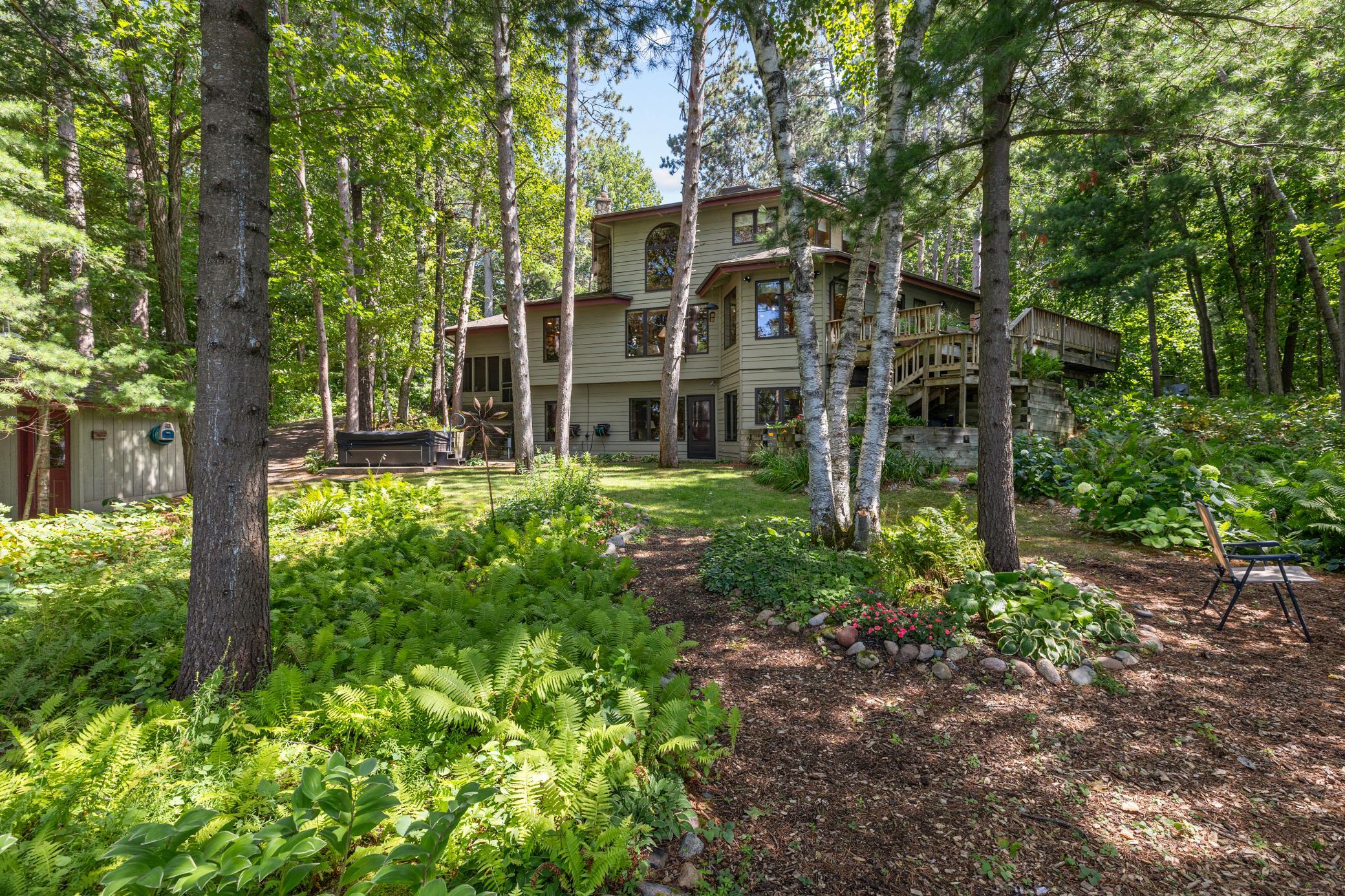 1992 single family home for sale at 11077 Leisure Lane in Brainerd, MN — 3 bed, 3 bath (photo 9 of 103)