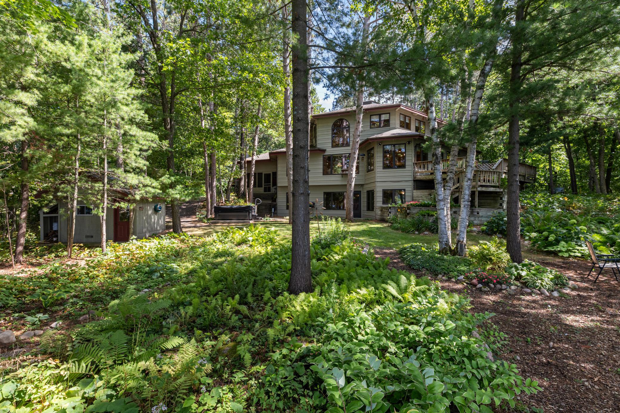 1992 single family home for sale at 11077 Leisure Lane in Brainerd, MN — 3 bed, 3 bath (photo 10 of 103)