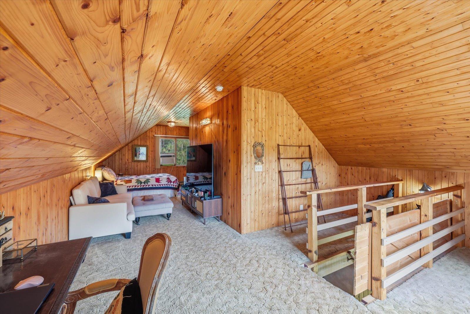 1984 single family home for sale at 20356 N Hummingbird Drive in Grand Rapids, MN — 2 bed, 1 bath (photo 13 of 32)