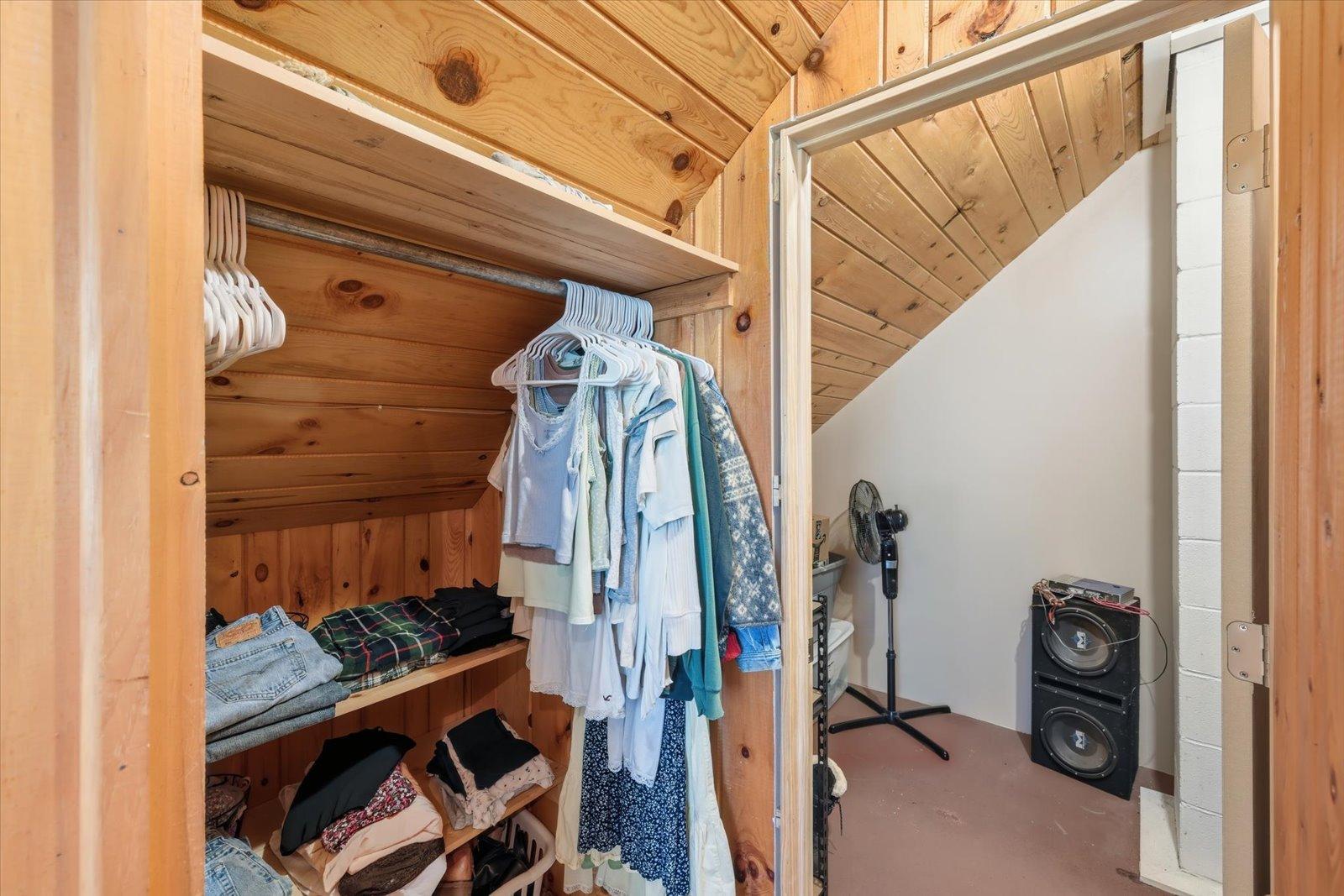 1984 single family home for sale at 20356 N Hummingbird Drive in Grand Rapids, MN — 2 bed, 1 bath (photo 16 of 32)