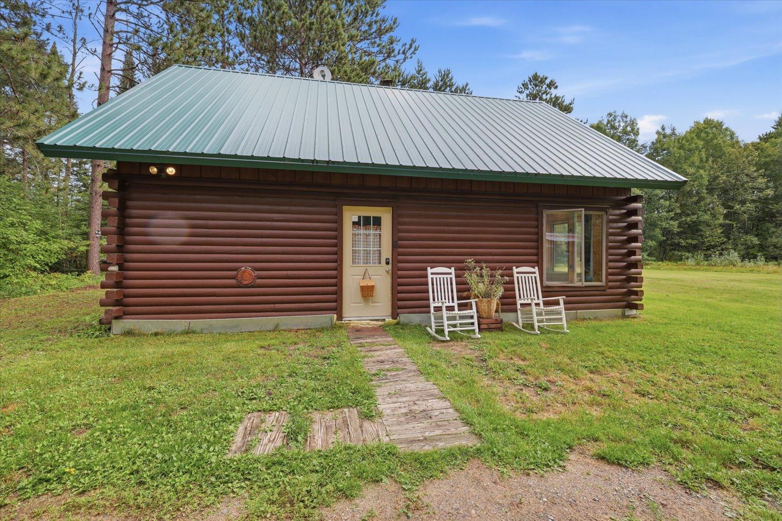 1984 single family home for sale at 20356 N Hummingbird Drive in Grand Rapids, MN — 2 bed, 1 bath (photo 4 of 32)