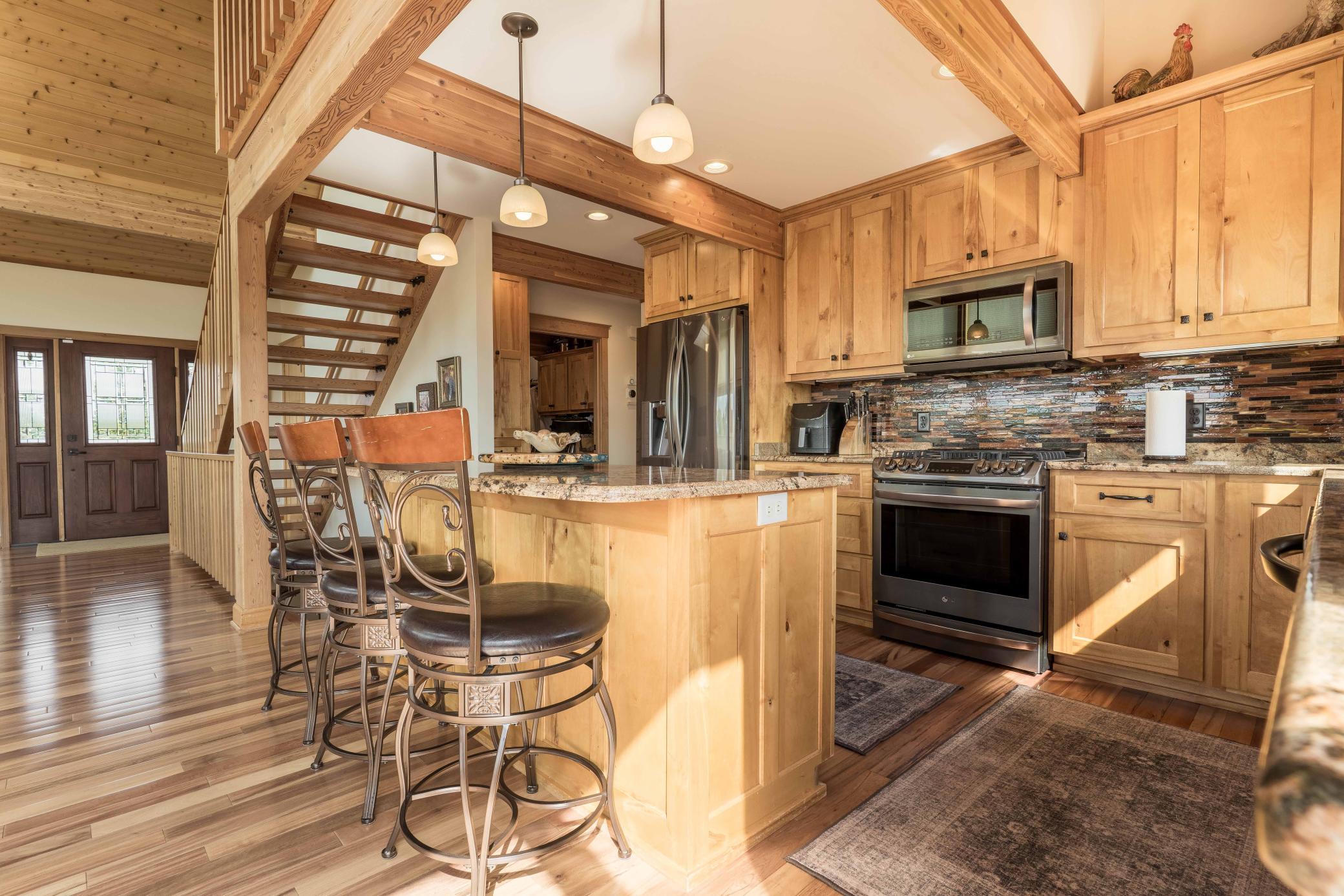 2016 single family home for sale at 2701 Pristine Bay Court NW in Alexandria, MN — 4 bed, 4 bath (photo 12 of 89)