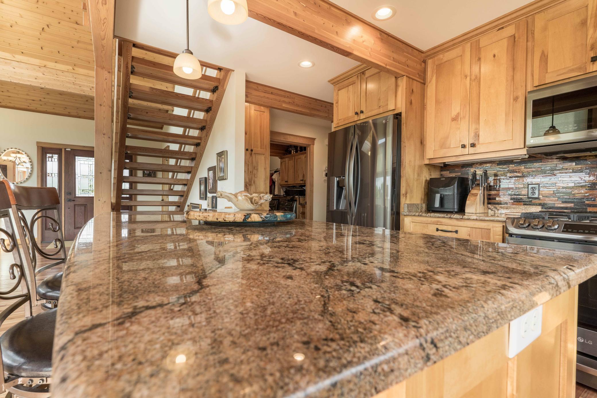 2016 single family home for sale at 2701 Pristine Bay Court NW in Alexandria, MN — 4 bed, 4 bath (photo 13 of 89)