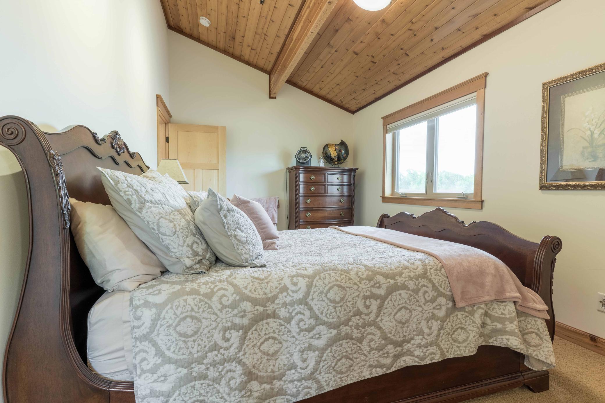 2016 single family home for sale at 2701 Pristine Bay Court NW in Alexandria, MN — 4 bed, 4 bath (photo 37 of 89)