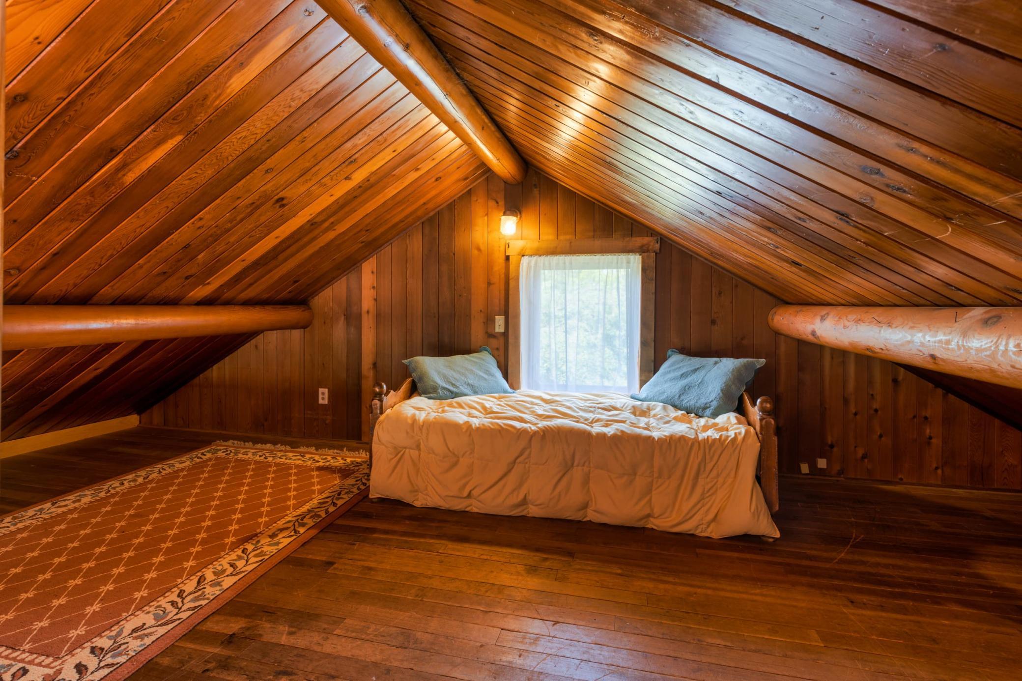 1962 single family home for sale at 718 Stoner Avenue SE in Bemidji, MN — 3 bed, 1 bath (photo 19 of 40)
