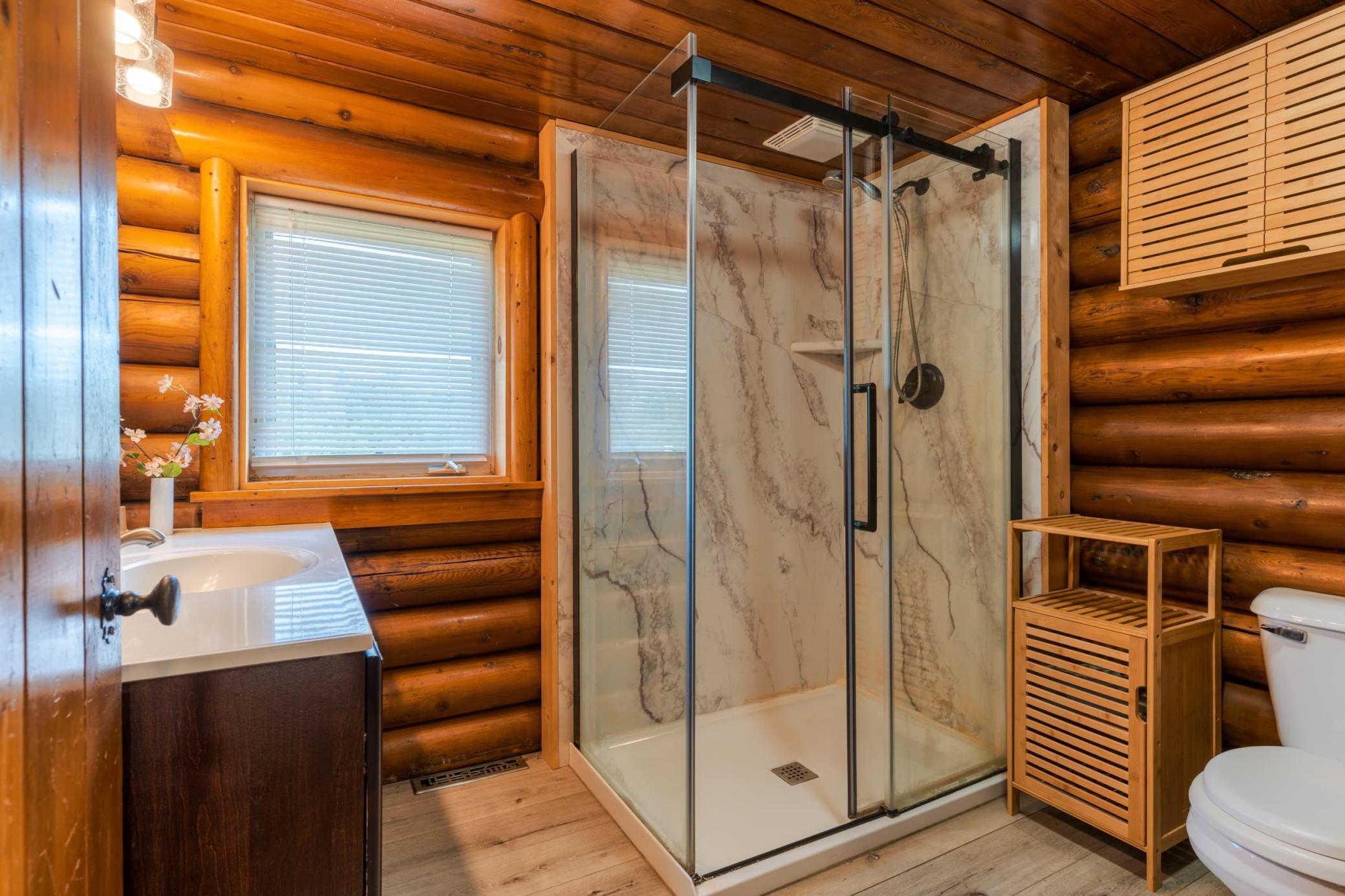 1962 single family home for sale at 718 Stoner Avenue SE in Bemidji, MN — 3 bed, 1 bath (photo 24 of 40)