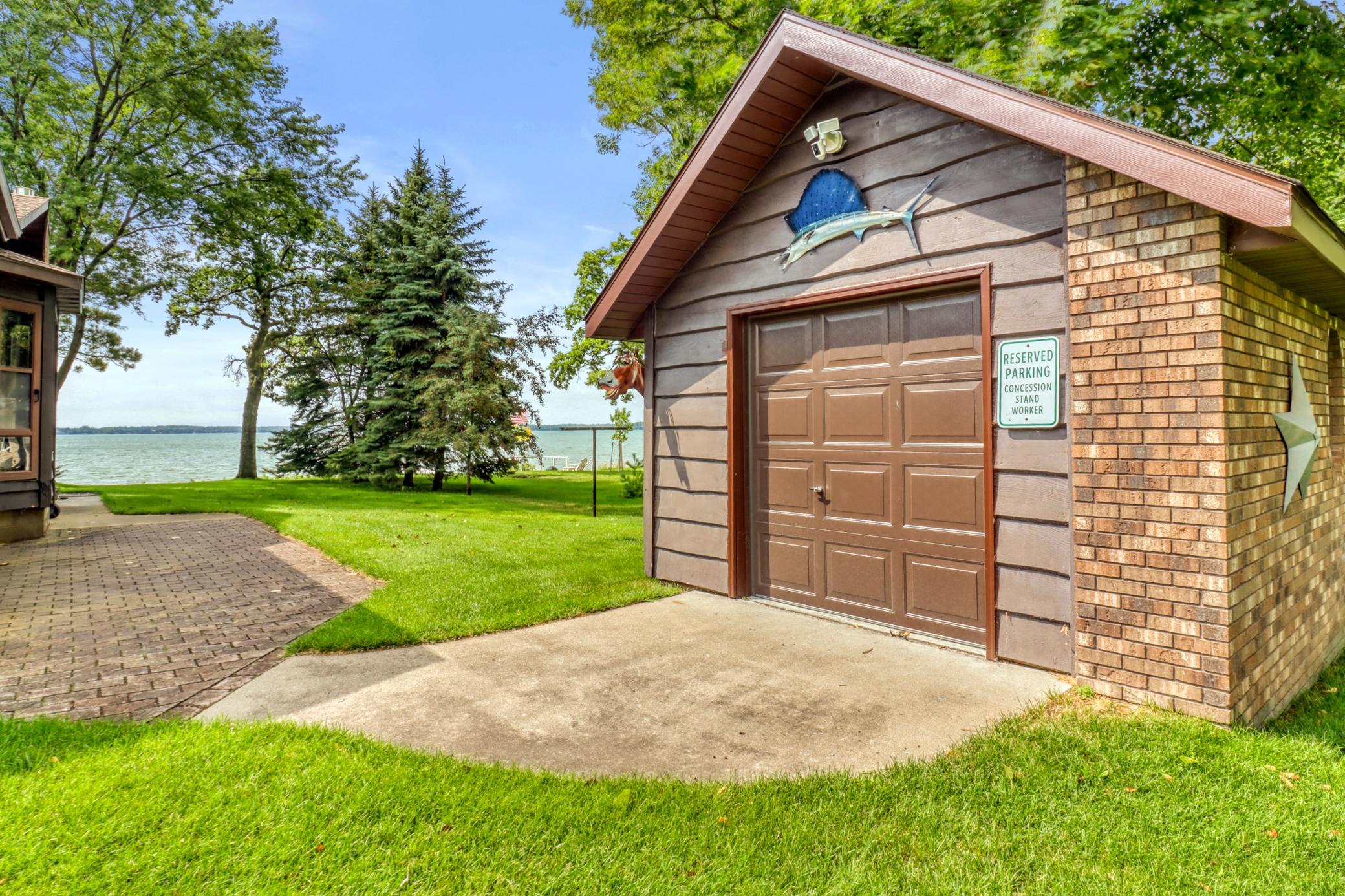1982 single family home for sale at 45212 N Little Pine Road in Perham, MN — 4 bed, 3 bath (photo 18 of 68)