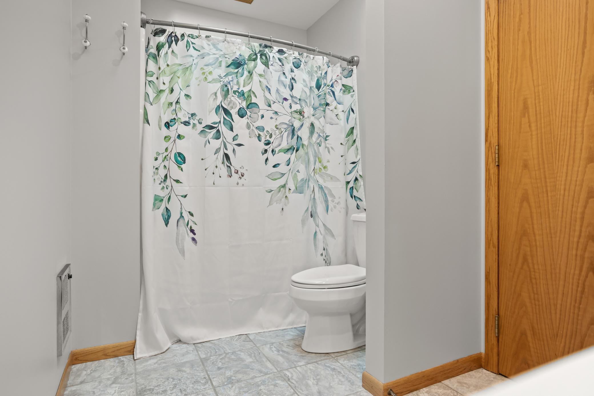 1982 single family home for sale at 45212 N Little Pine Road in Perham, MN — 4 bed, 3 bath (photo 41 of 68)