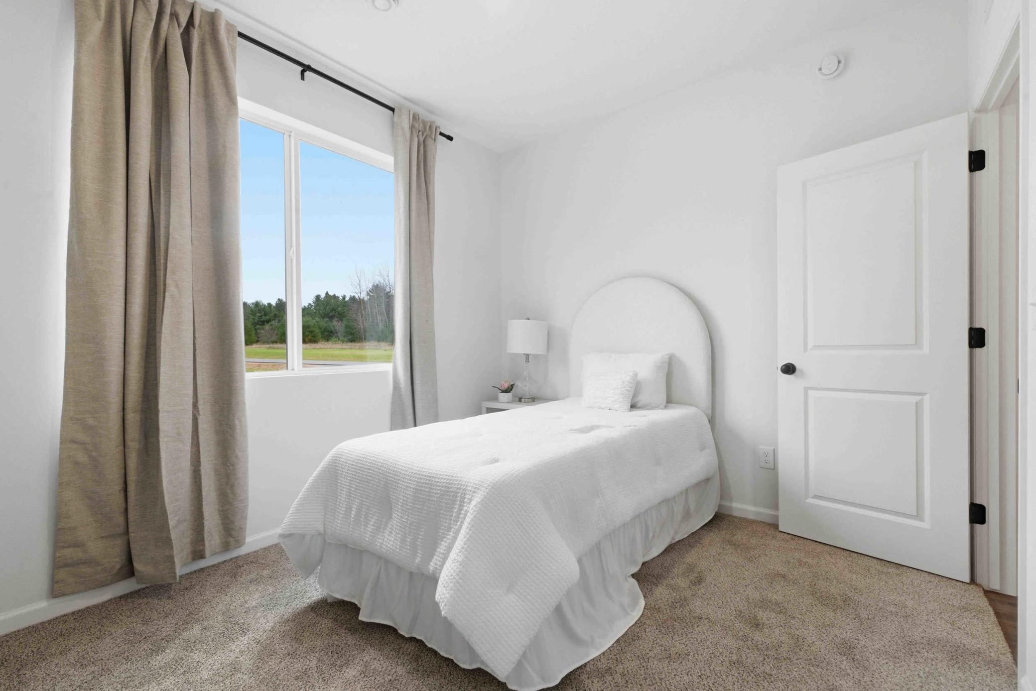 2026 single family home for sale at 13758 Oakwood Drive in Baxter, MN — 3 bed, 2 bath (photo 14 of 30)