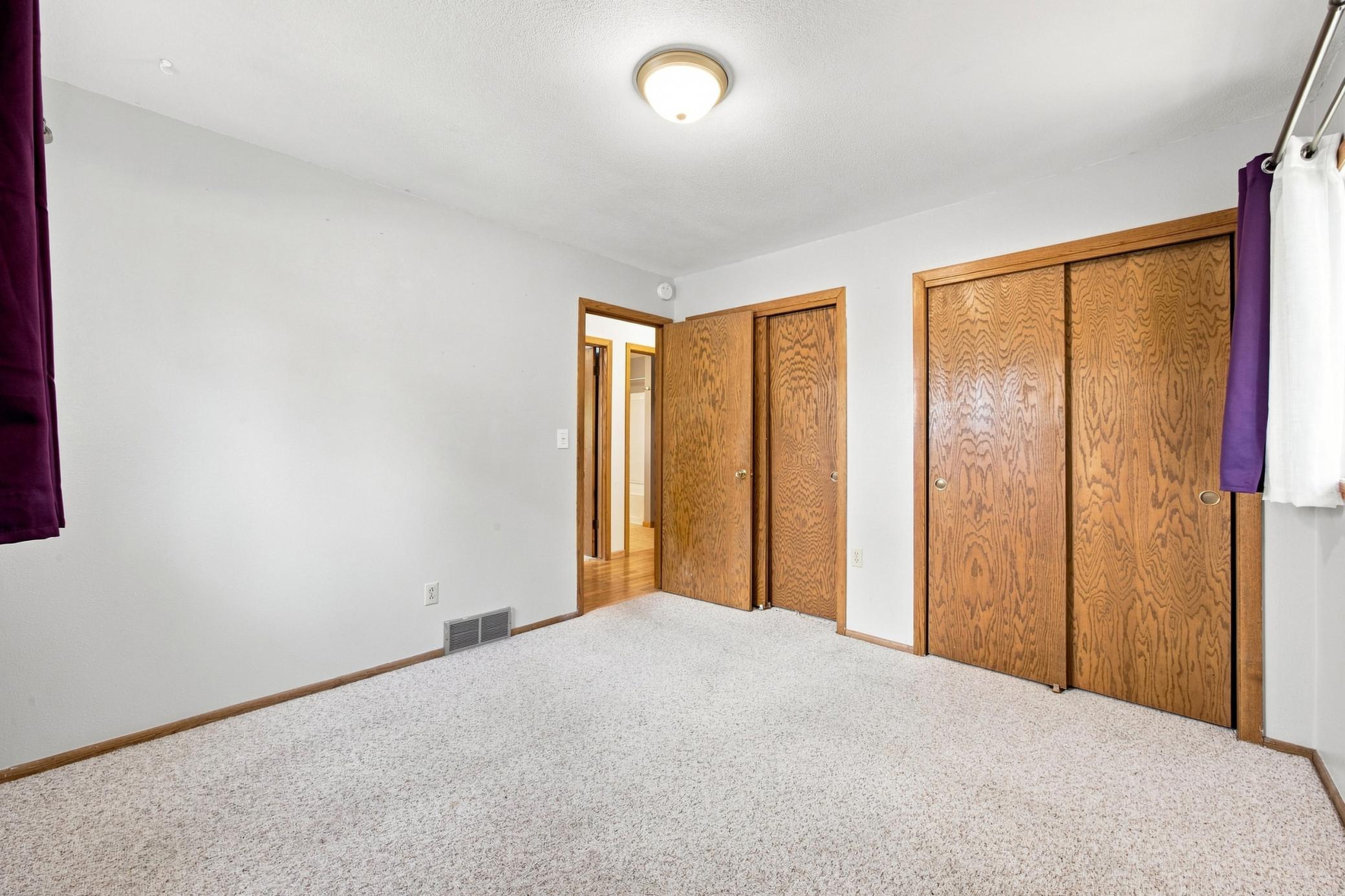 1969 single family home for sale at 2101 20th Street S in Moorhead, MN — 3 bed, 2 bath (photo 17 of 41)