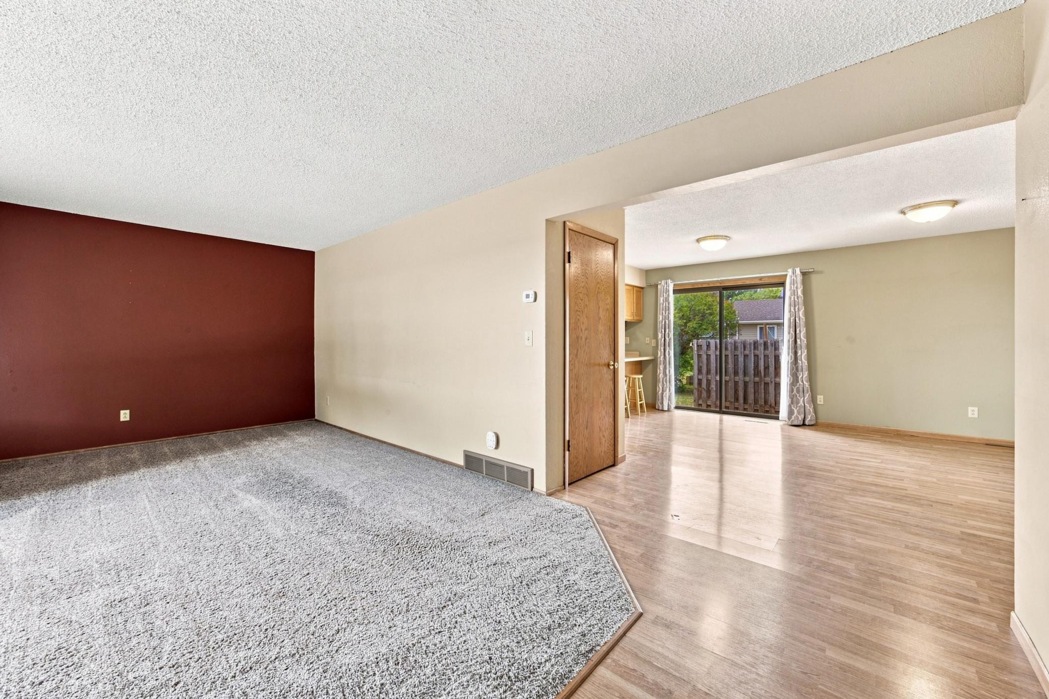 1969 single family home for sale at 2101 20th Street S in Moorhead, MN — 3 bed, 2 bath (photo 6 of 41)
