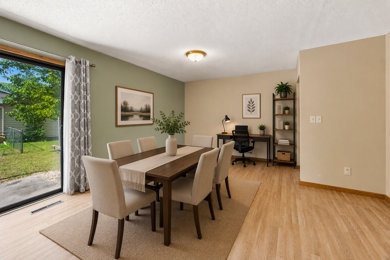 1969 single family home for sale at 2101 20th Street S in Moorhead, MN — 3 bed, 2 bath (photo 7 of 41)